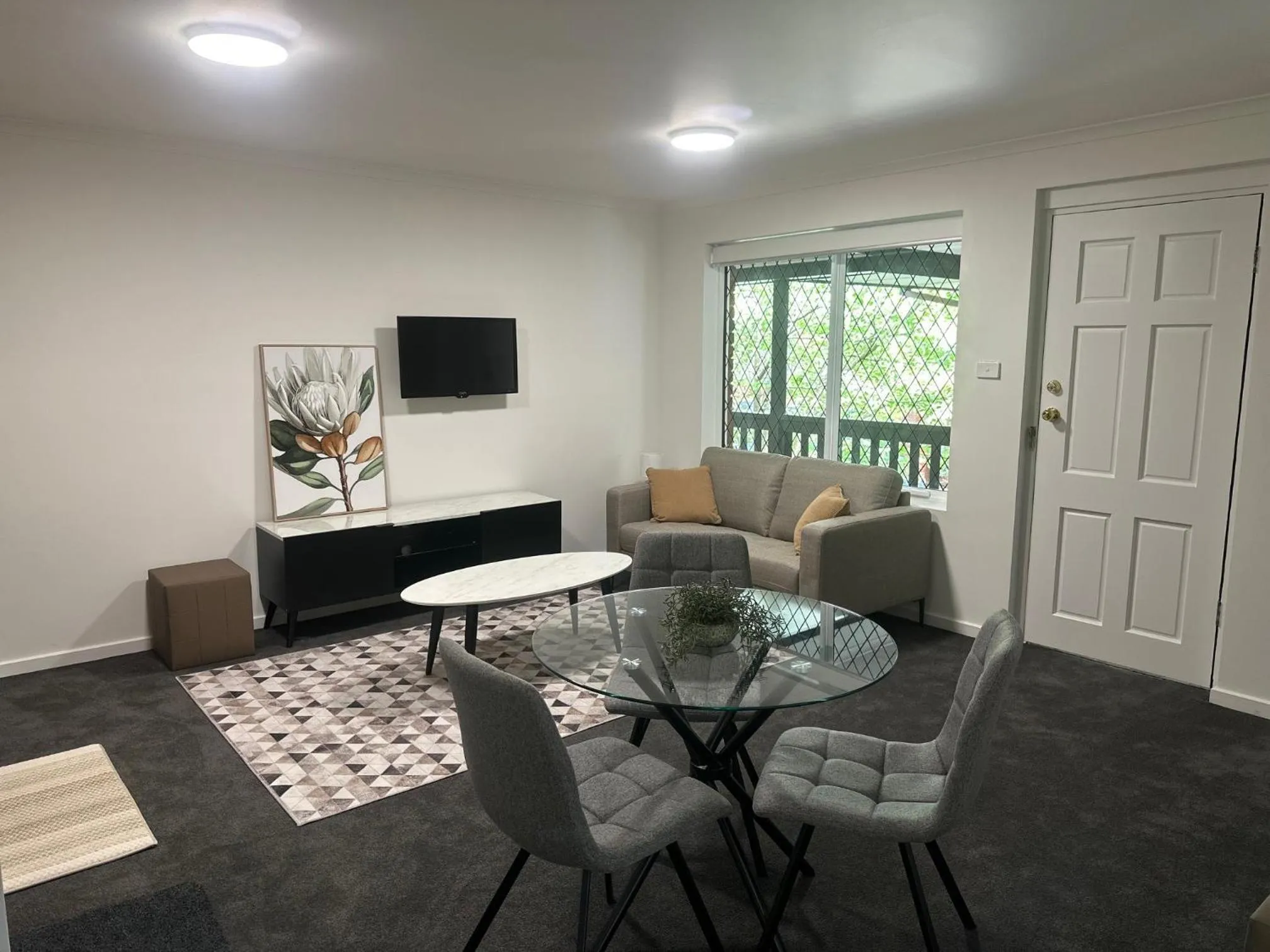 TV and multimedia in Elizabethan Lodge