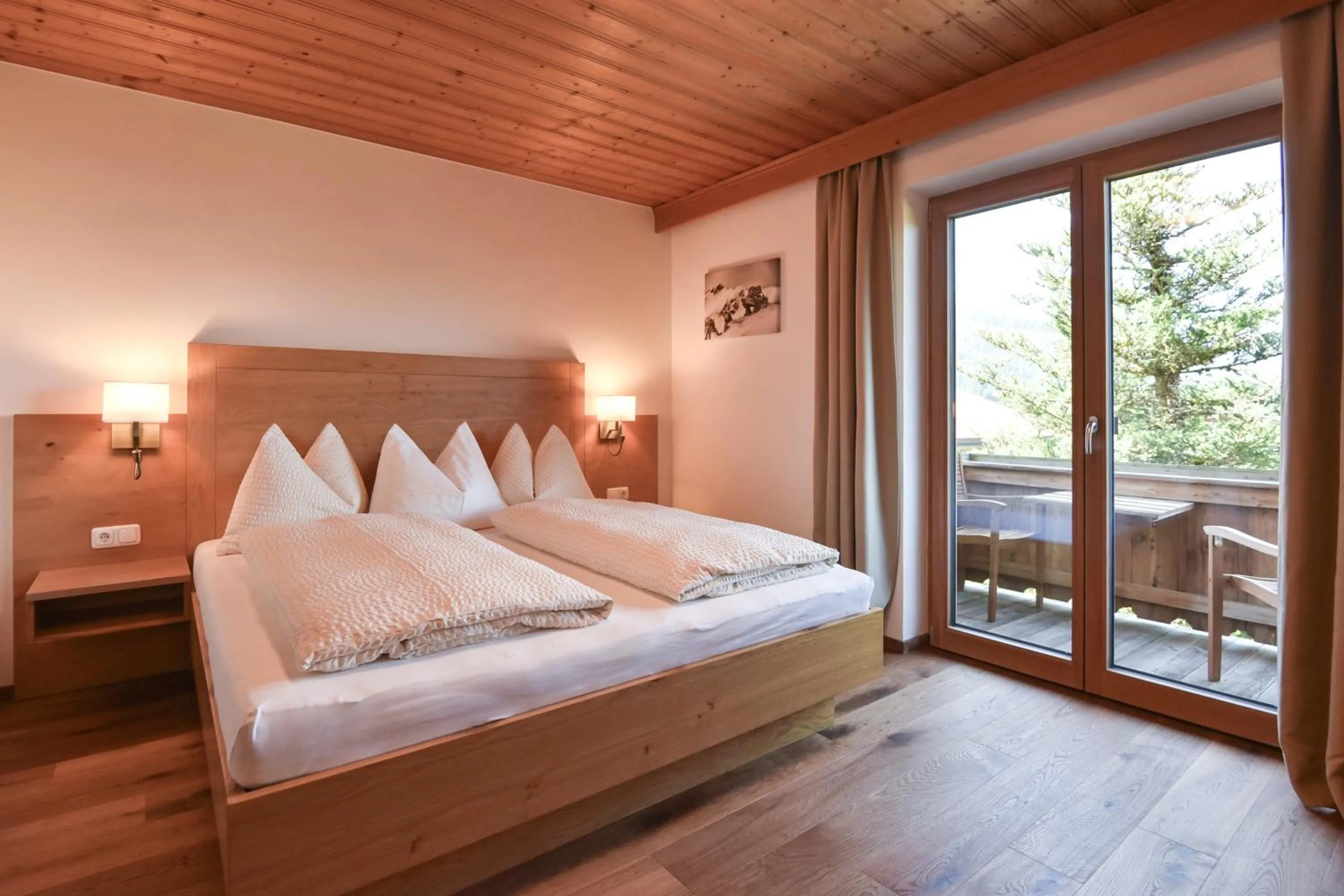 Bedroom, Bed in Apartments Foidl