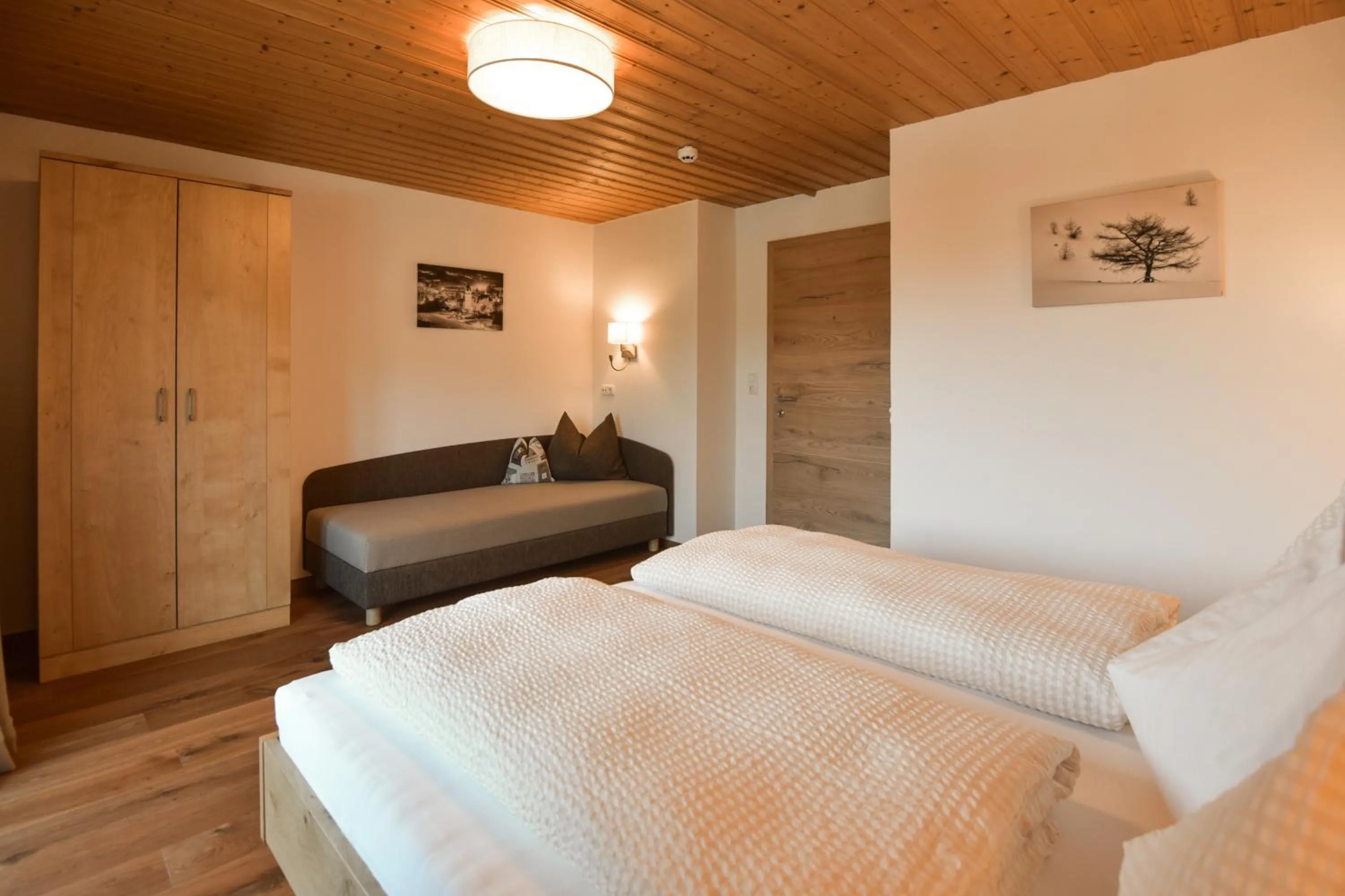 Bedroom, Bed in Apartments Foidl