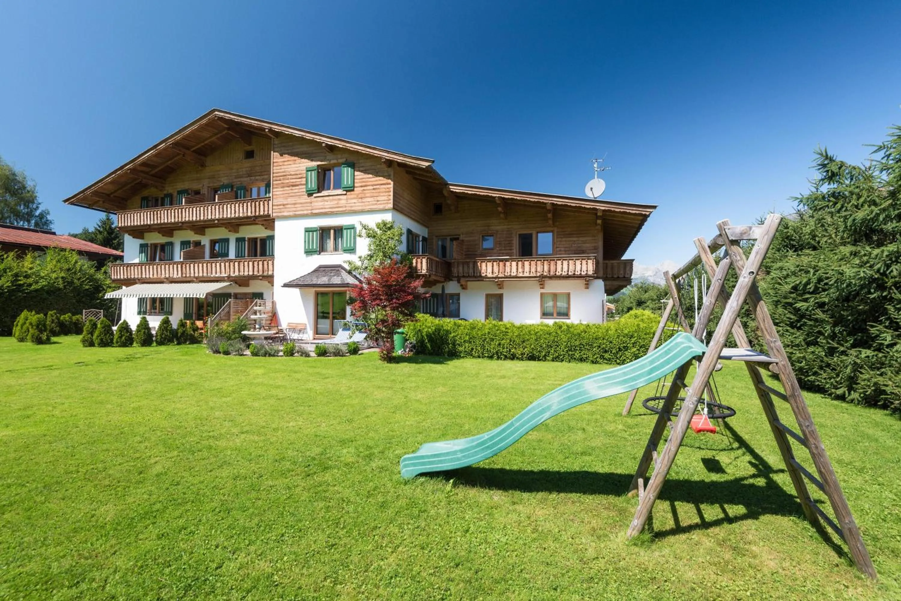 Property building in Apartments Foidl