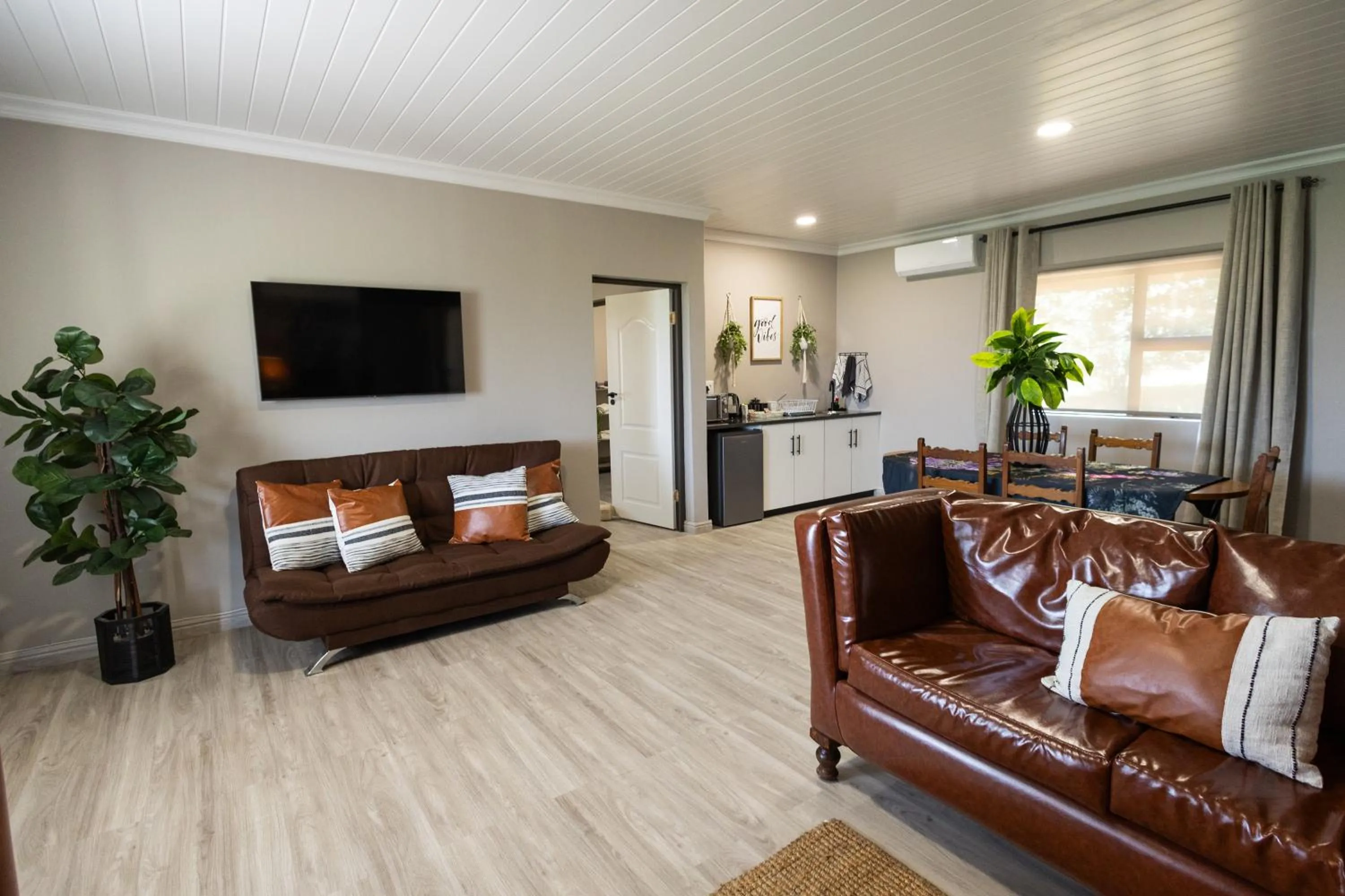 Living room in Lavender Hill Country Estate and Wedding Venue