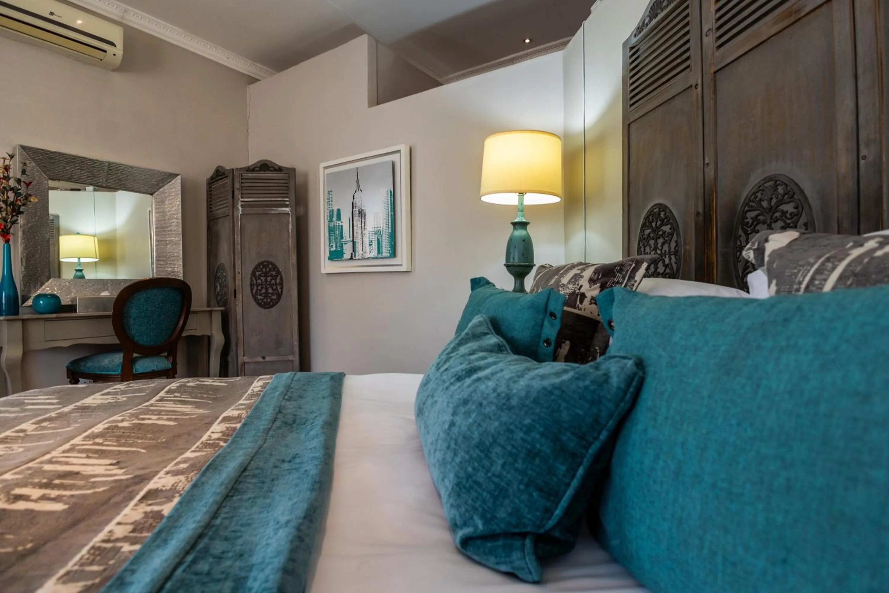 Bedroom, Bed in Lavender Hill Country Estate and Wedding Venue