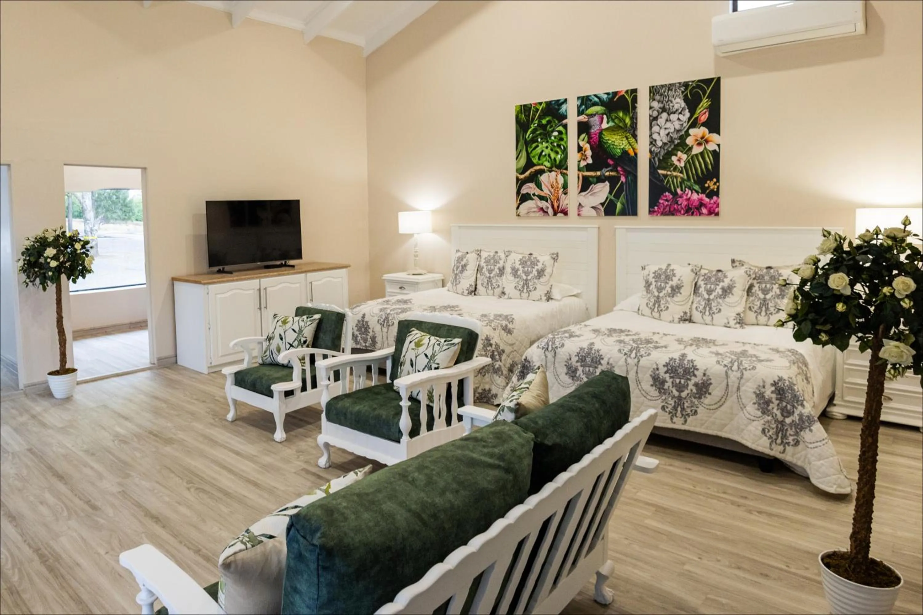 Bed in Lavender Hill Country Estate and Wedding Venue