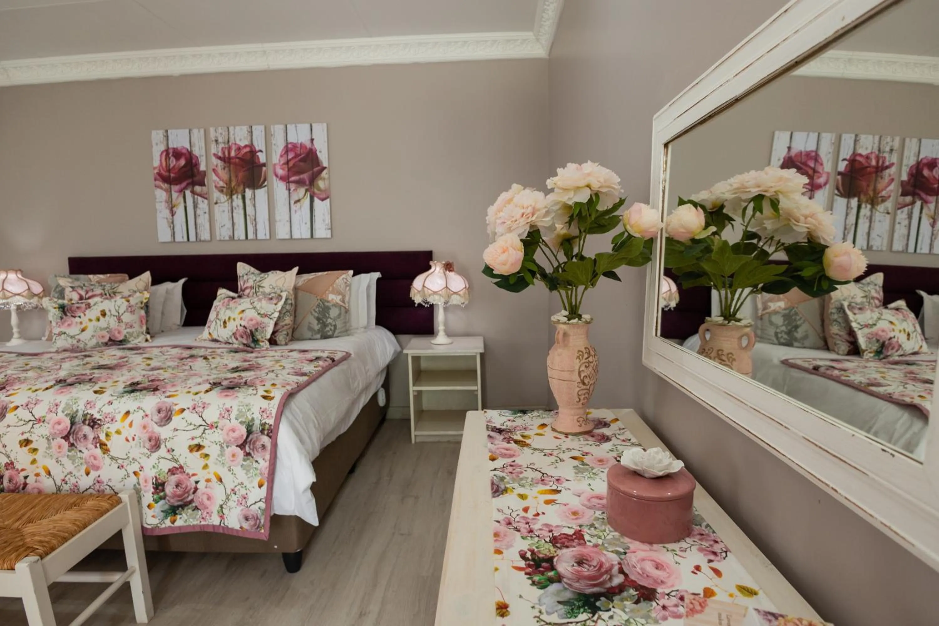 Bed in Lavender Hill Country Estate and Wedding Venue