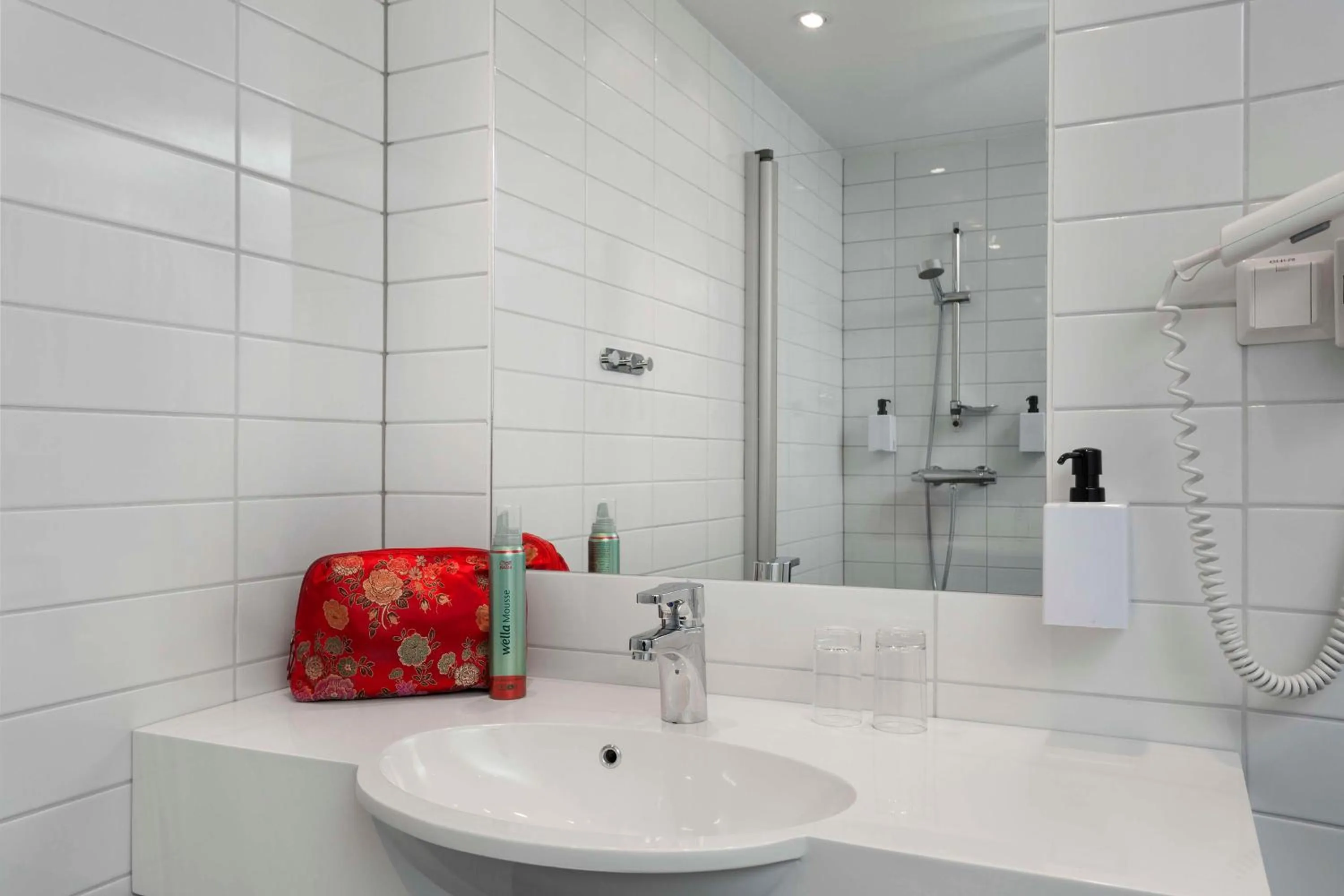 Bedroom in Scandic Narvik