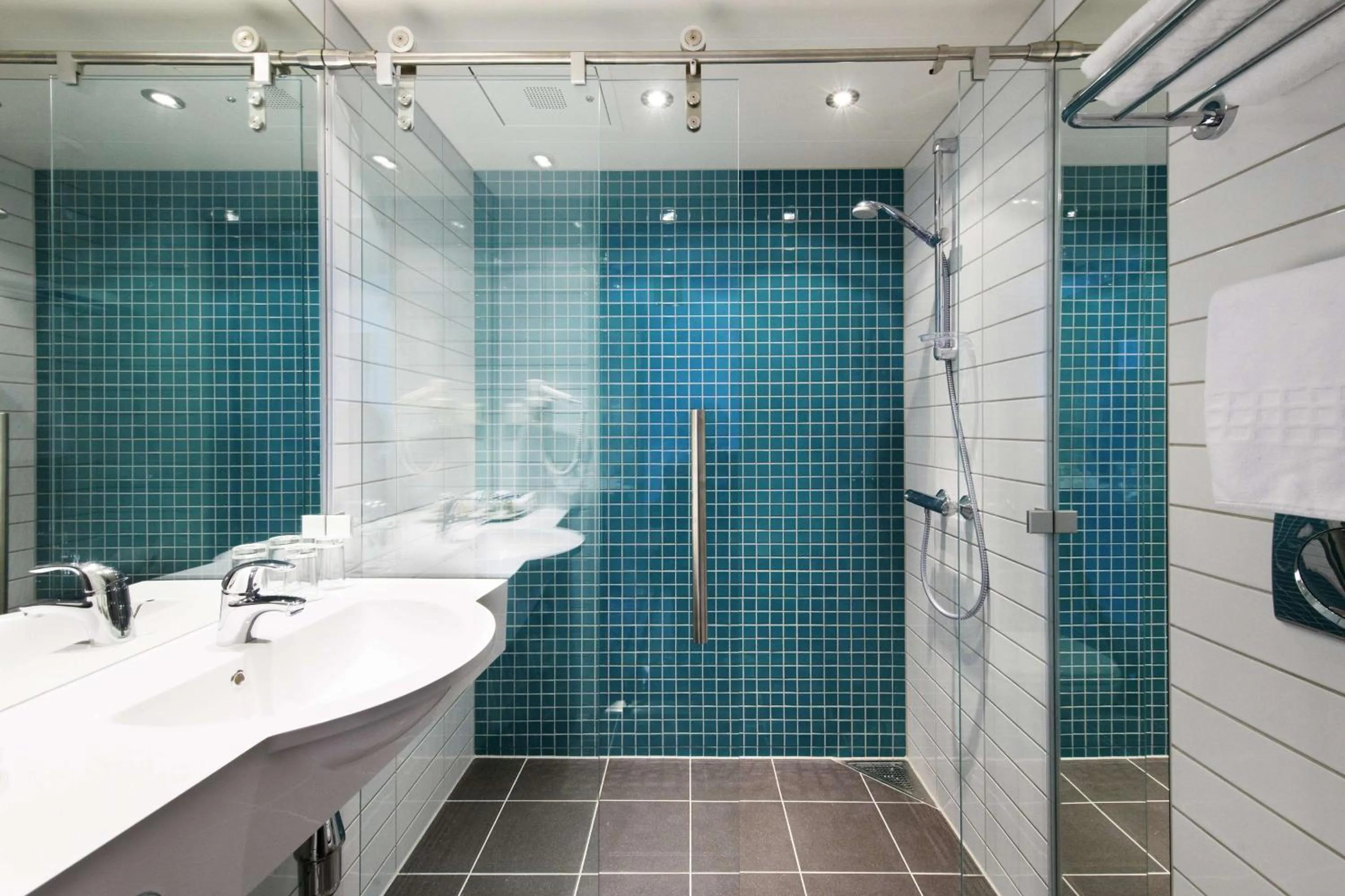 Bathroom in Scandic Narvik