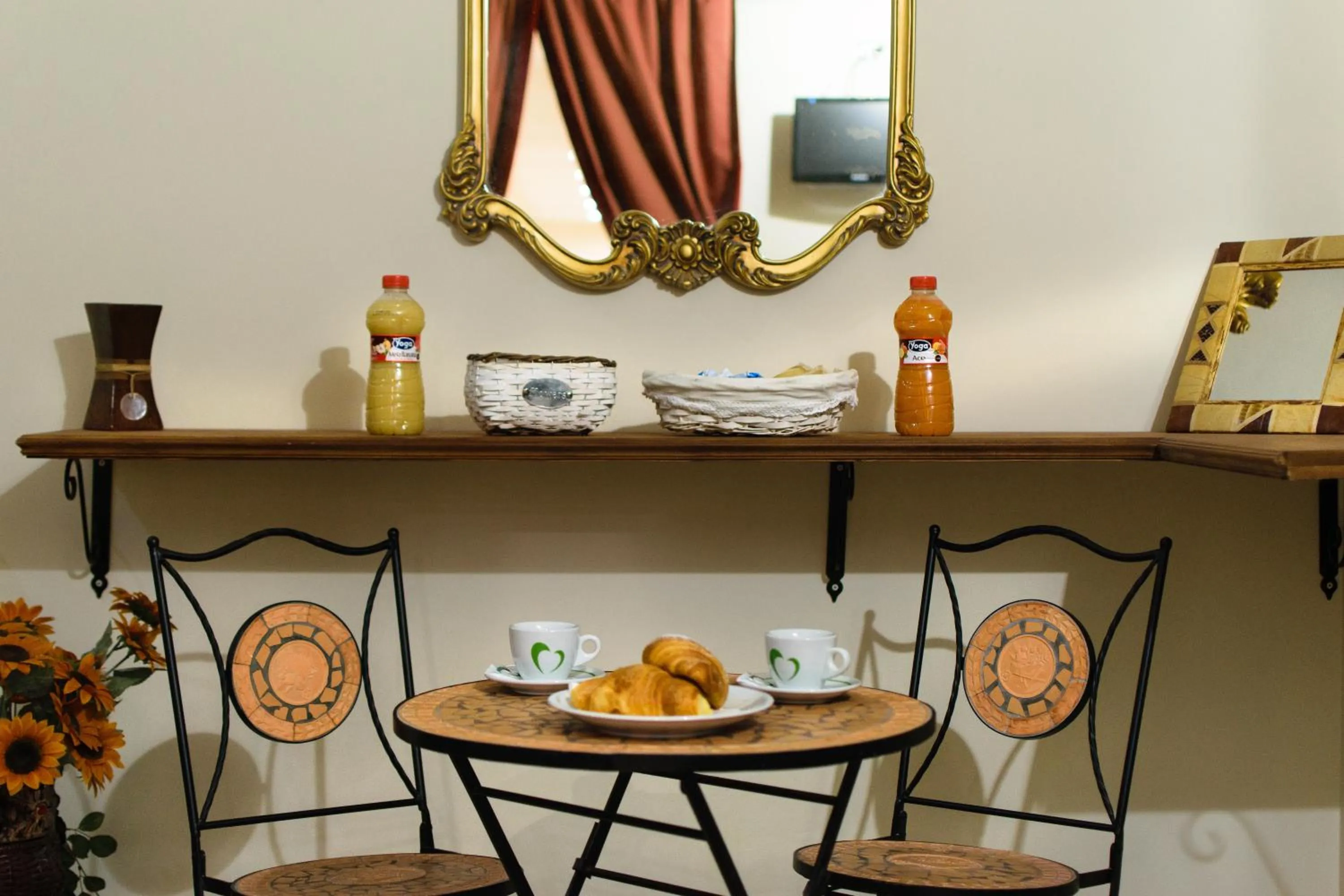 Food and drinks in B&B Muro Torto Lucera