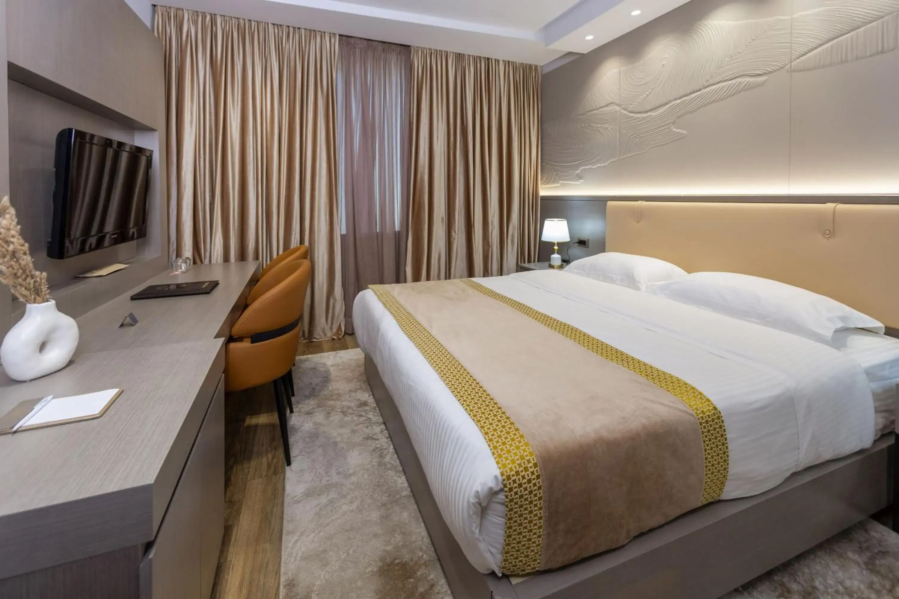 Bed in Shkodër Grand Hotel Europa Affiliated by Meliá Bed in Shkodër Grand Hotel Europa Affiliated by Meliá