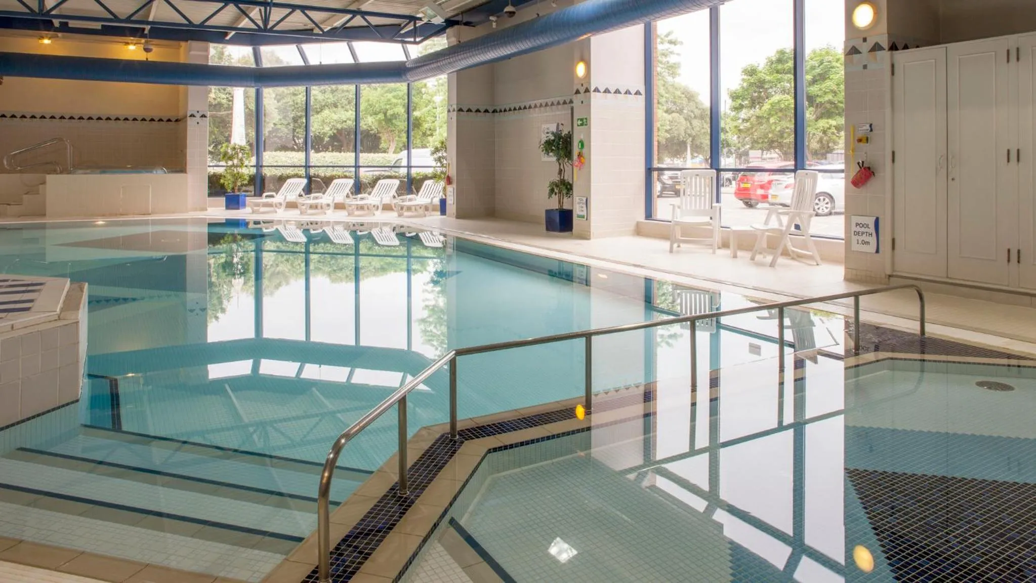 Swimming pool in Holiday Inn Portsmouth by IHG