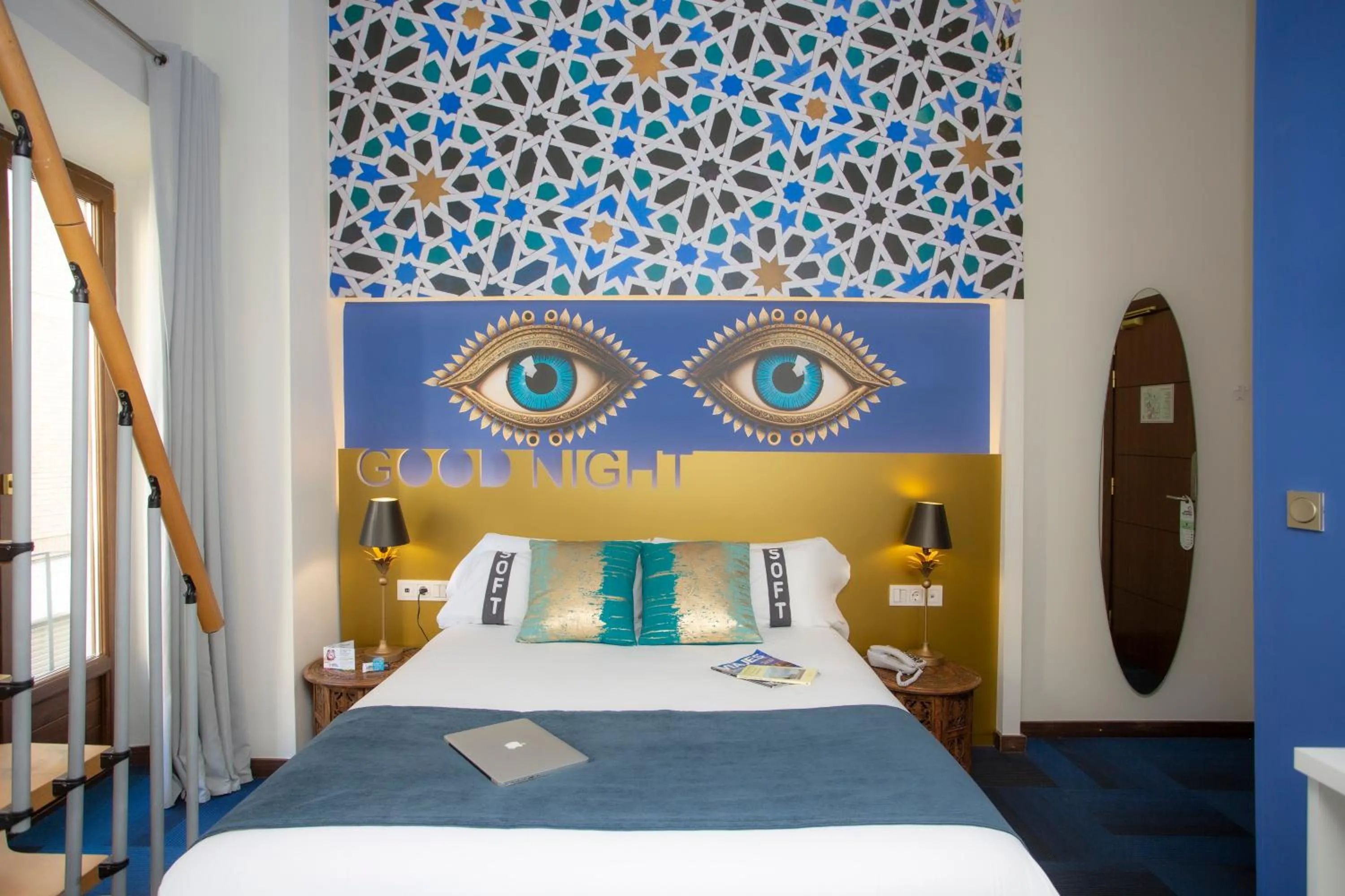 Photo of the whole room, Bed in Casual Ilbira Granada