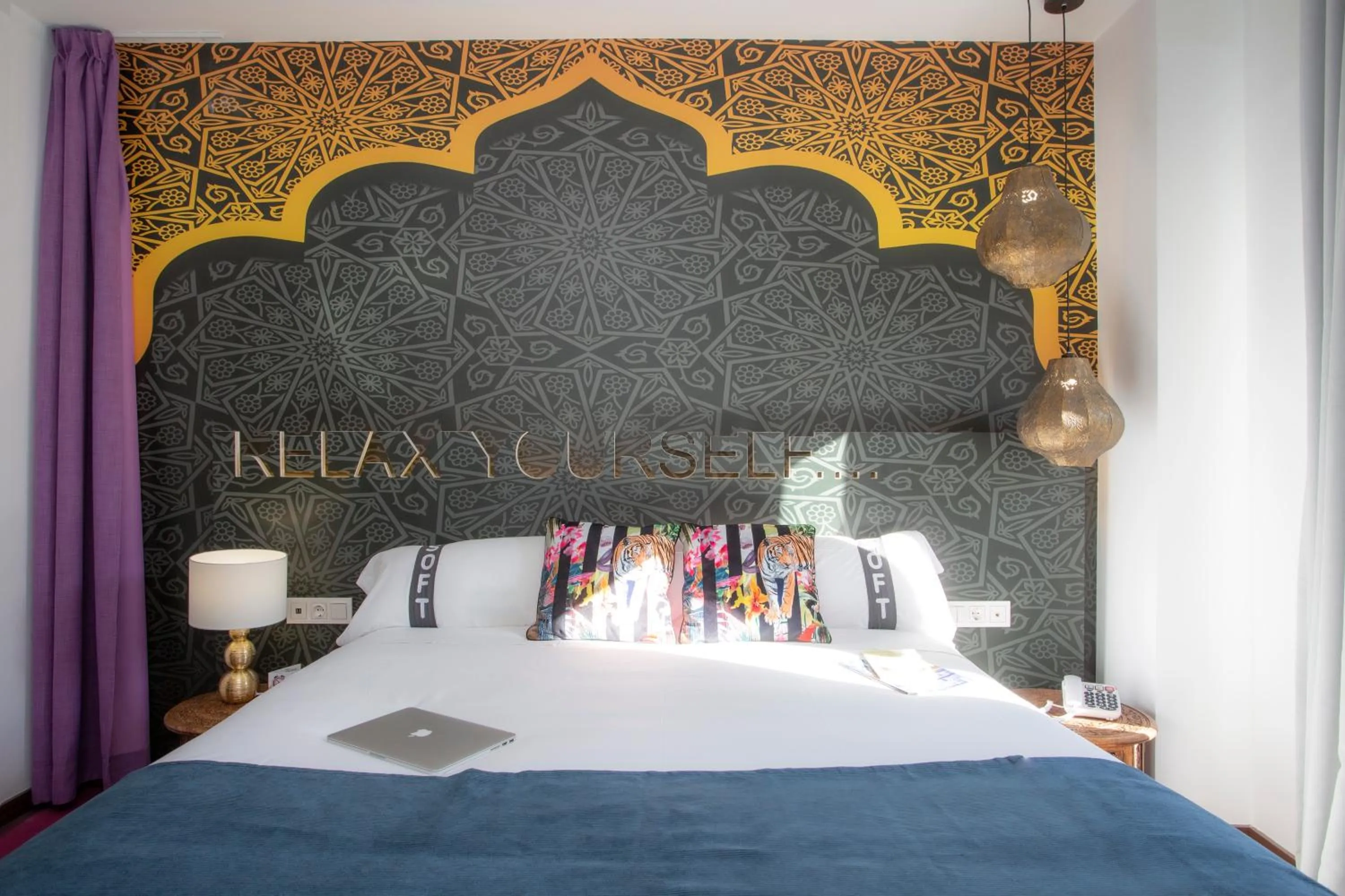 Photo of the whole room, Bed in Casual Ilbira Granada