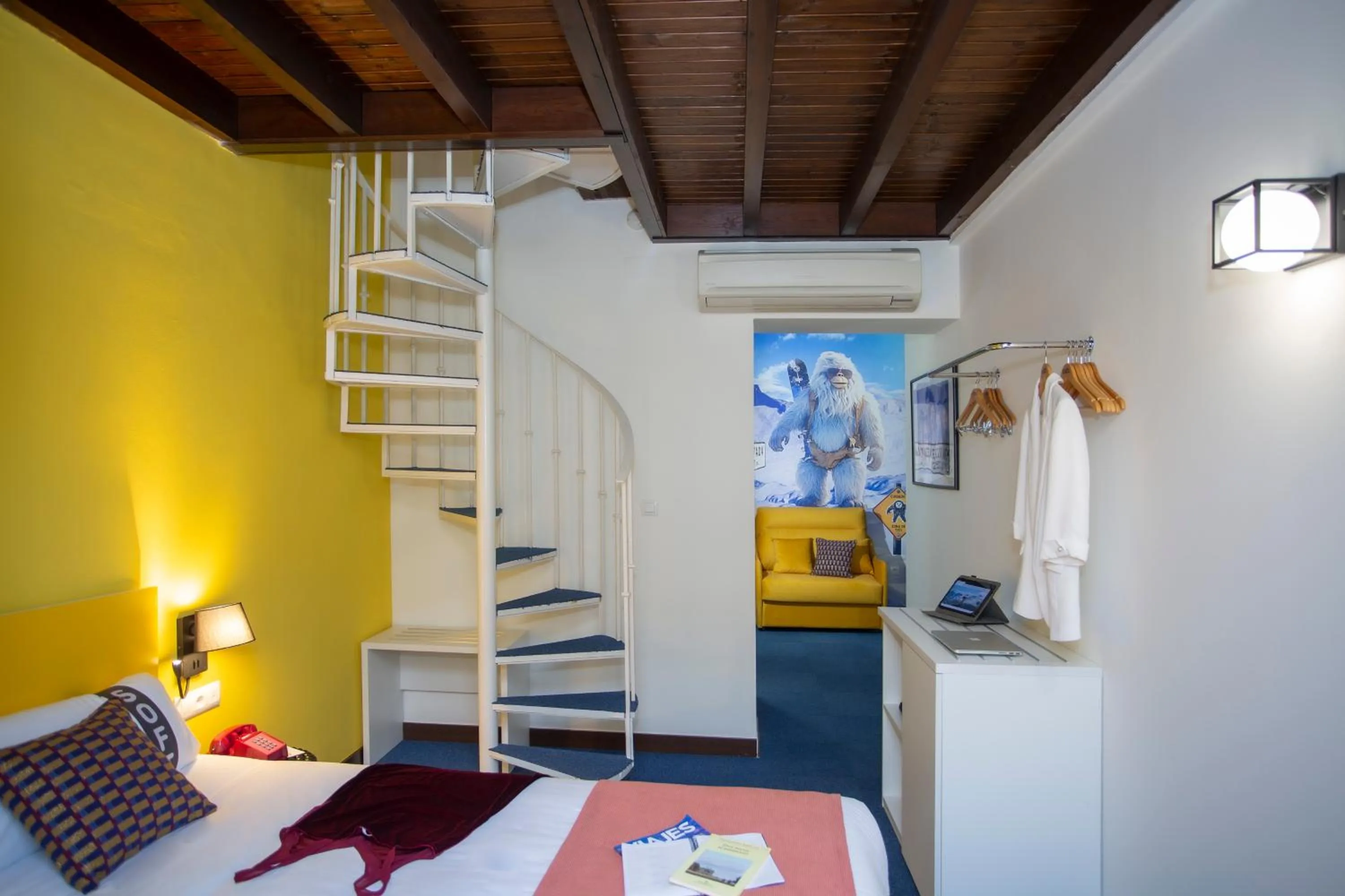 Photo of the whole room, Bed in Casual Ilbira Granada