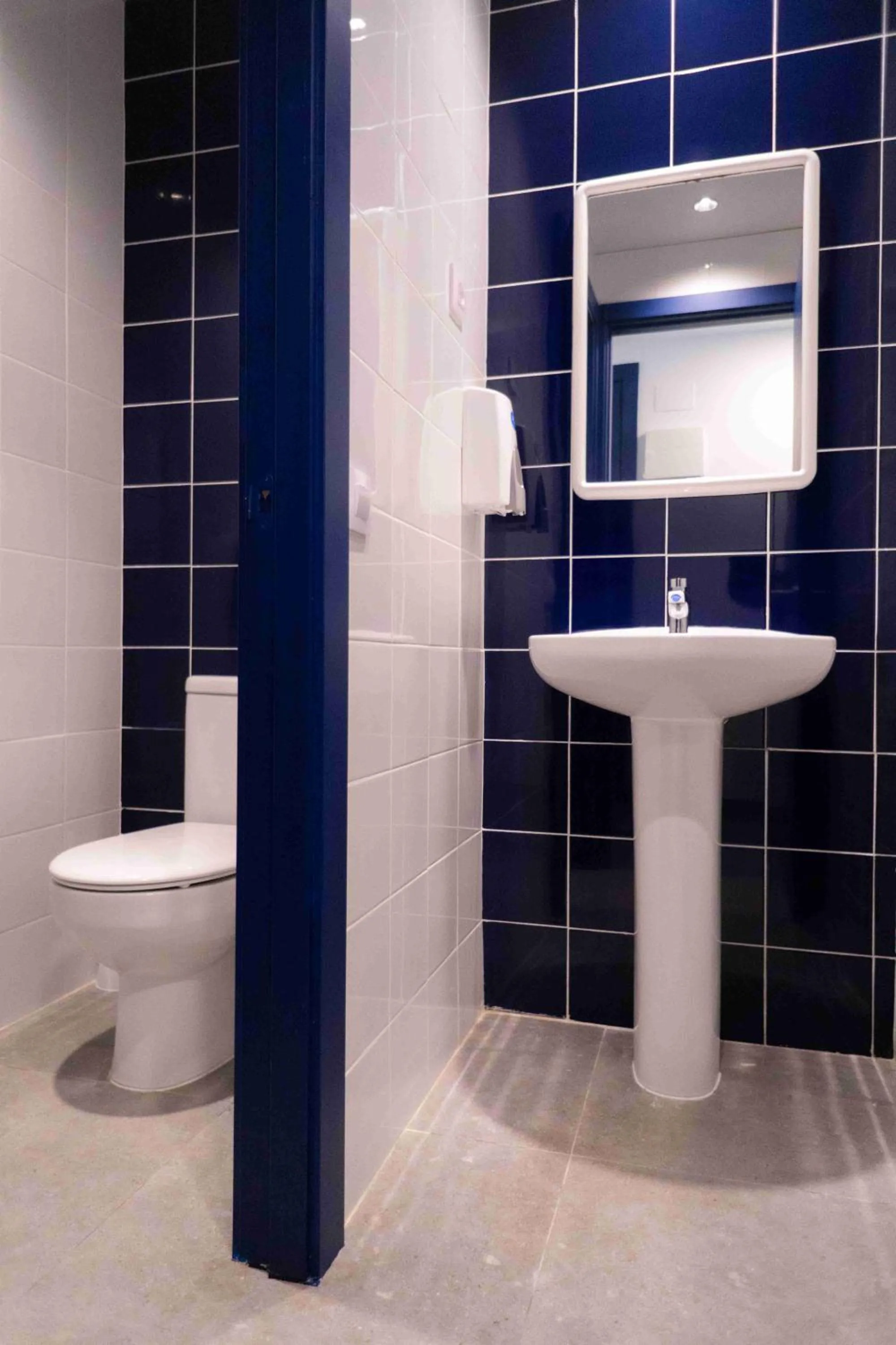 Shower in Sea Hostel Barcelona