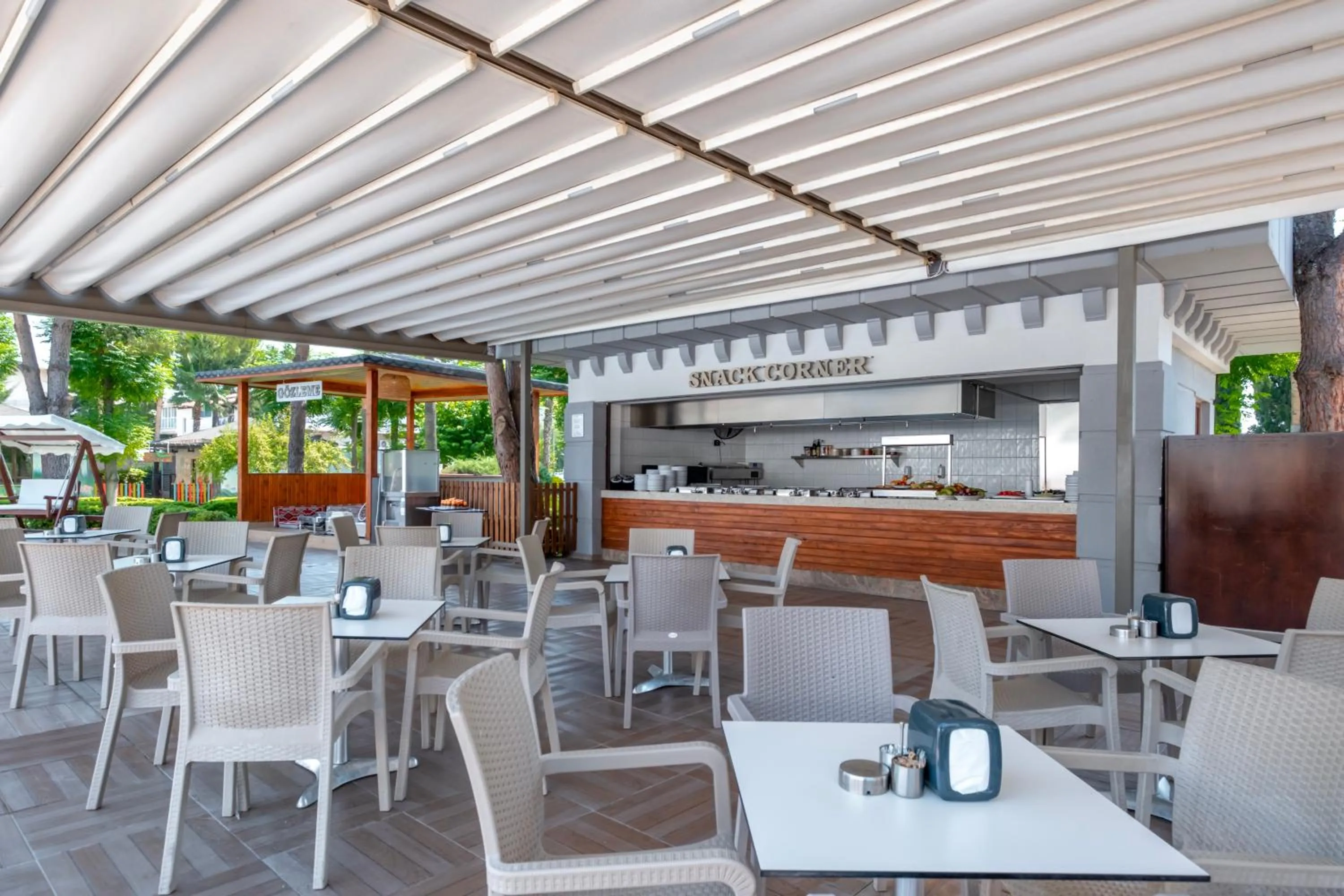 Restaurant/places to eat in Fame Residence Goynuk