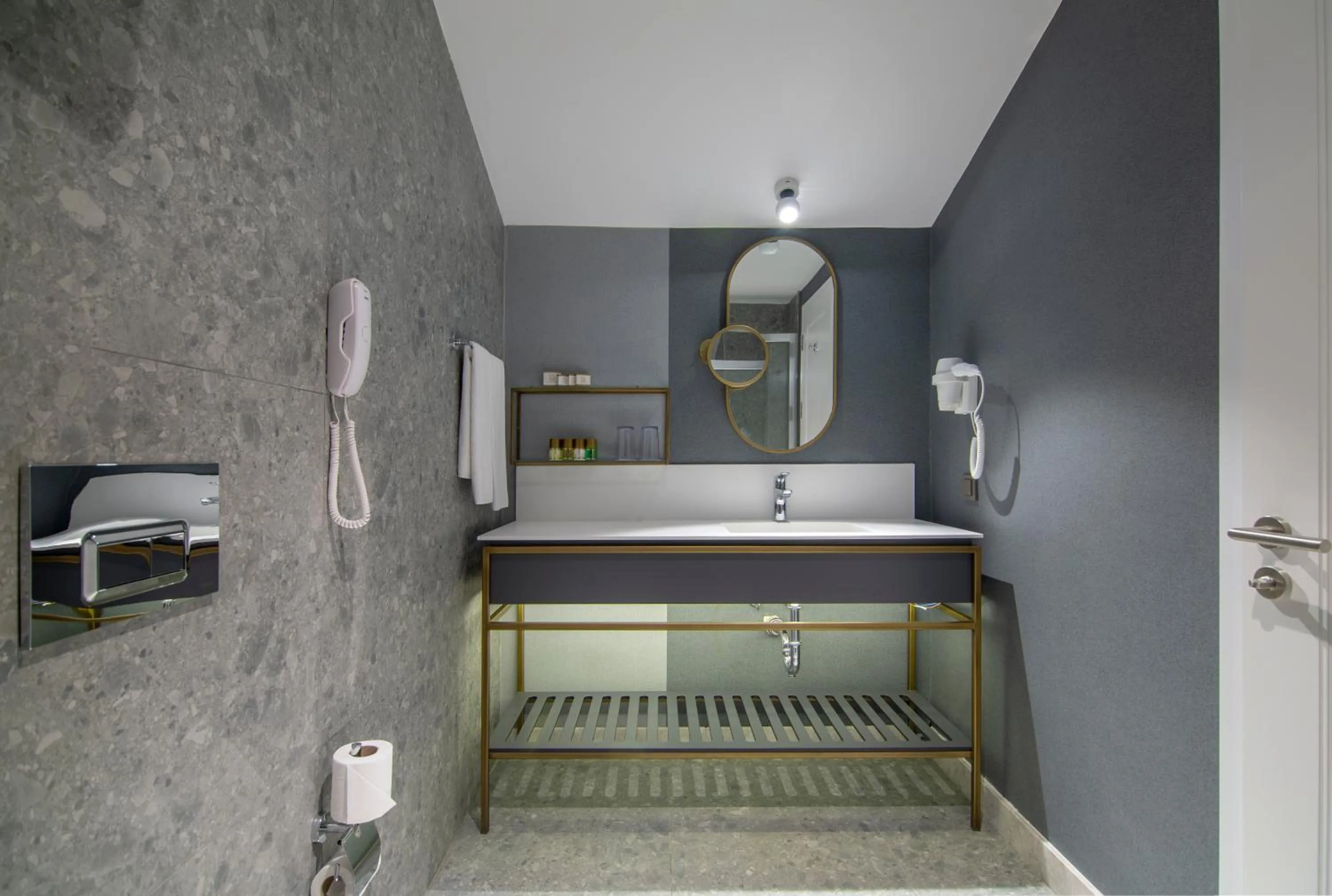 Shower in Fame Residence Goynuk