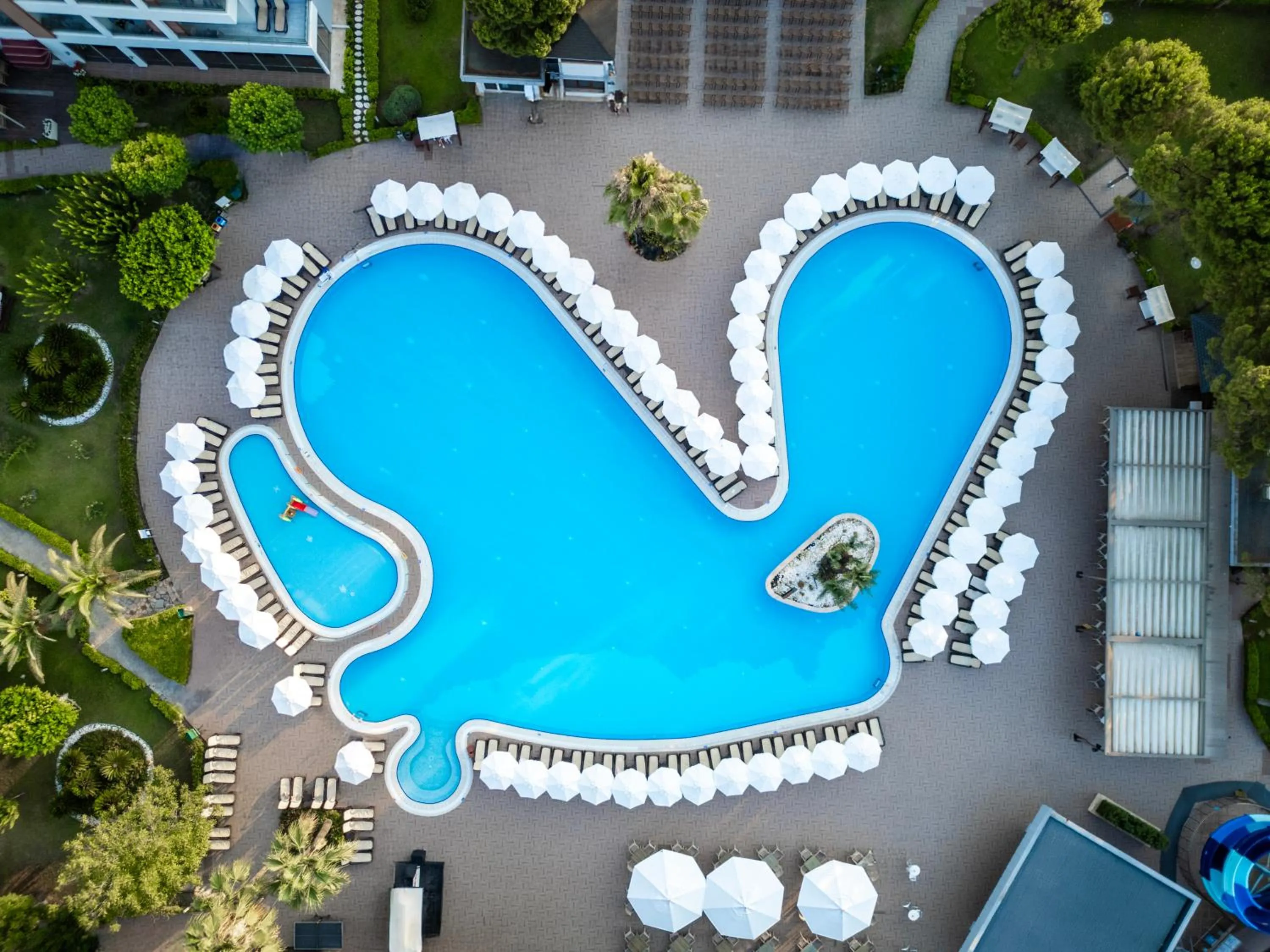 Swimming pool in Fame Residence Goynuk