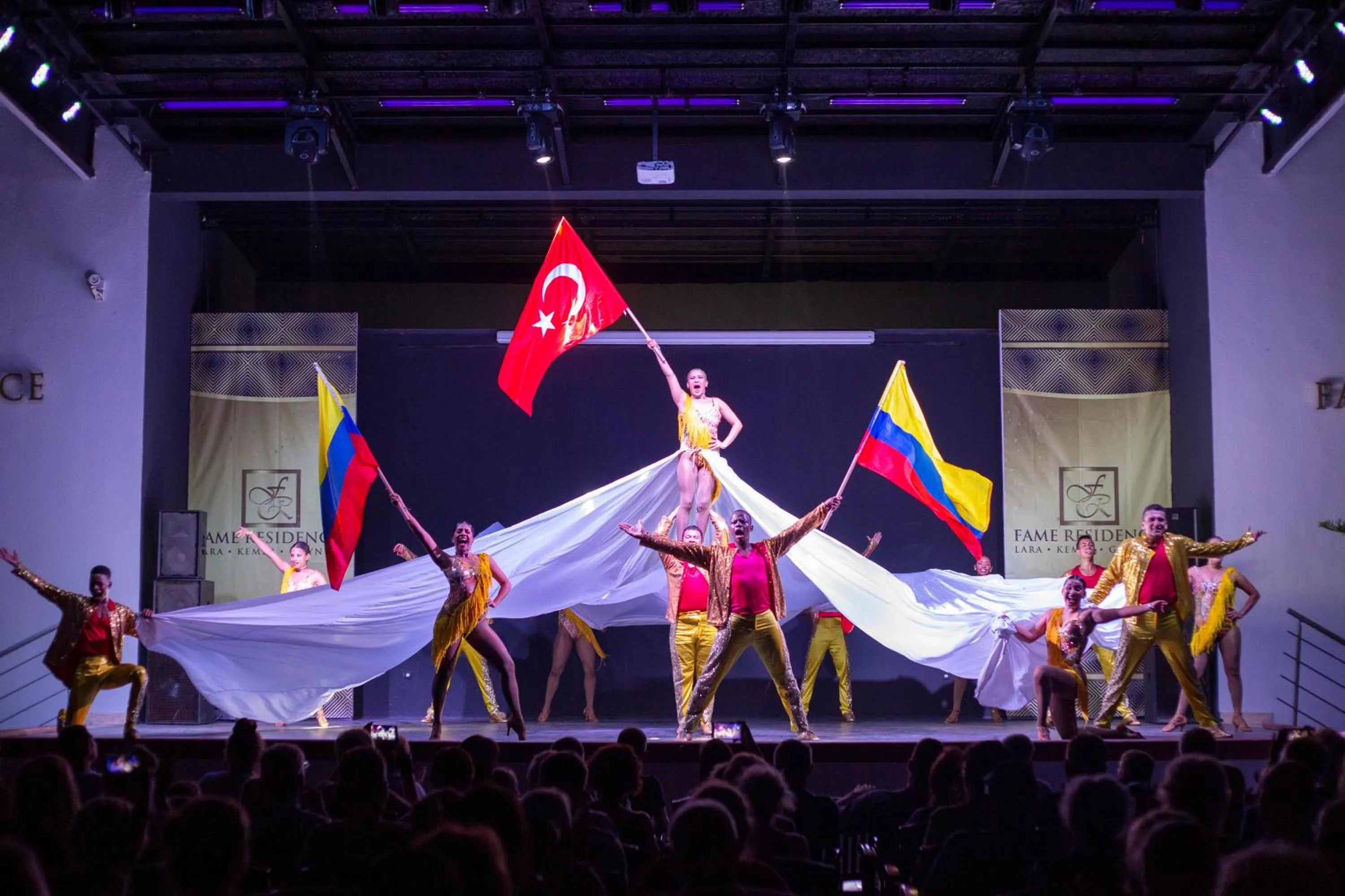 People in Fame Residence Goynuk