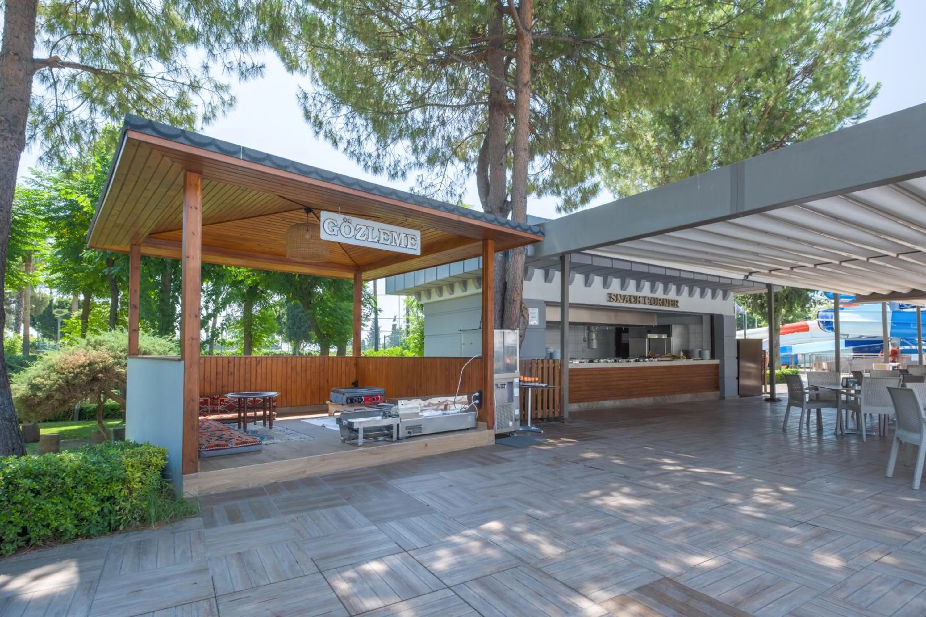 Restaurant/places to eat in Fame Residence Goynuk