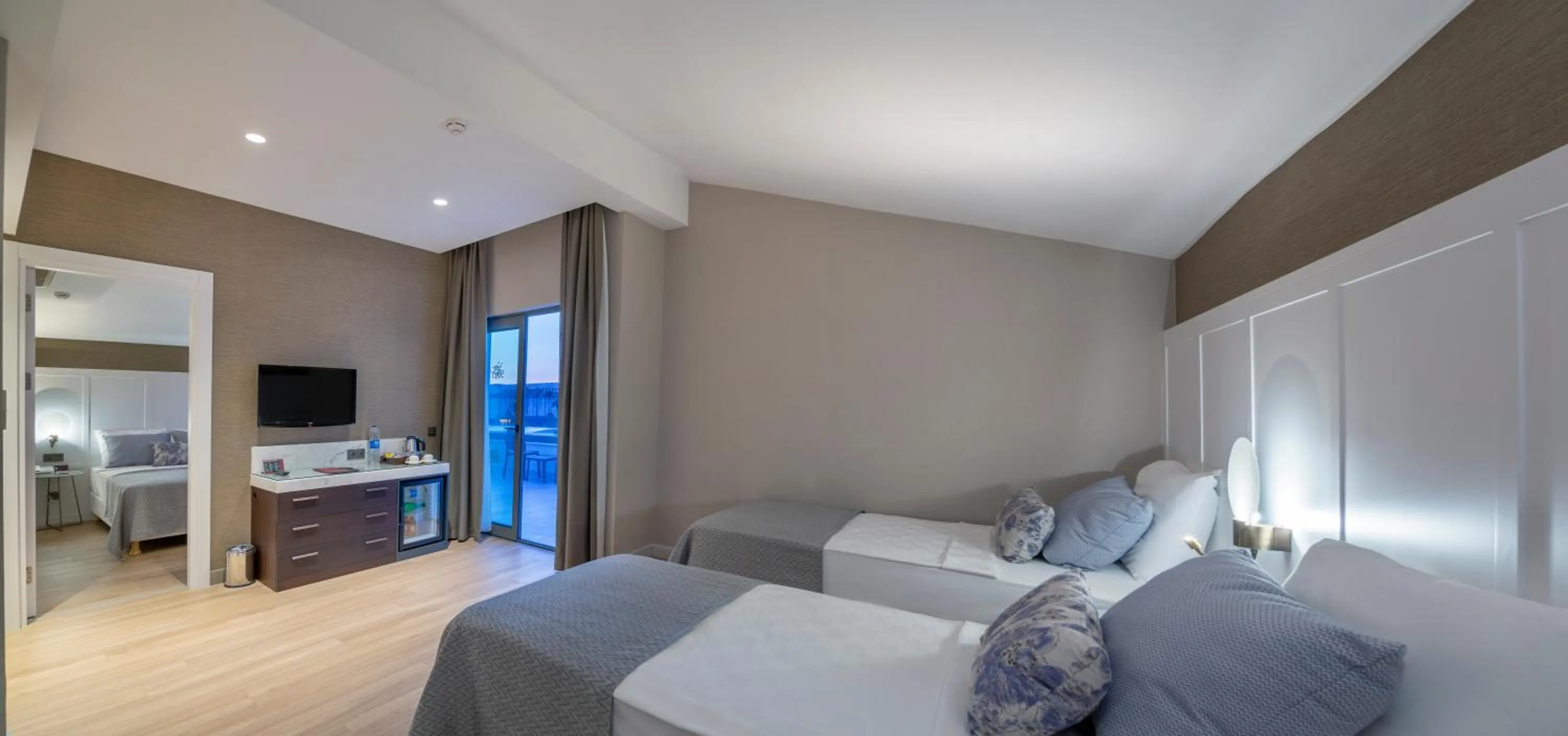 Shower, Bed in Fame Residence Goynuk