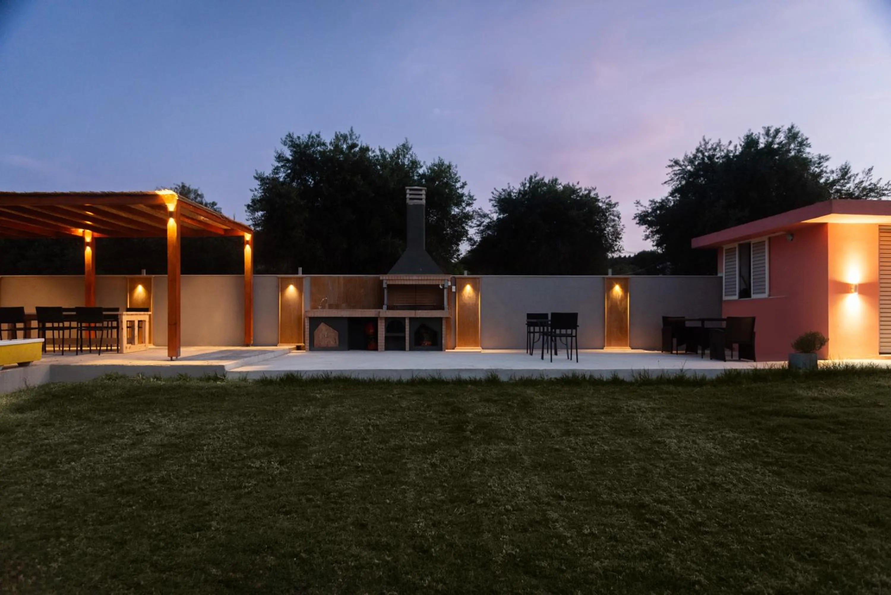 Night in Riposo Studios & Apartments