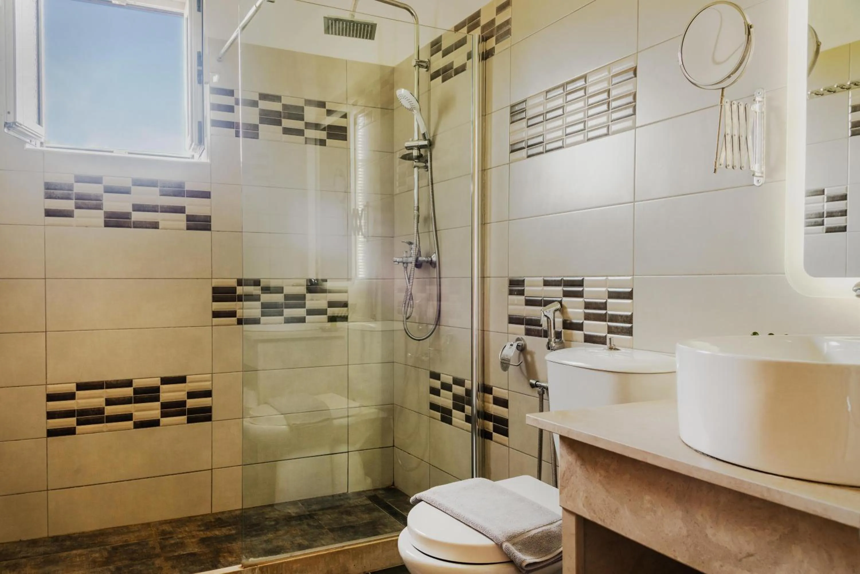 Shower in Riposo Studios & Apartments