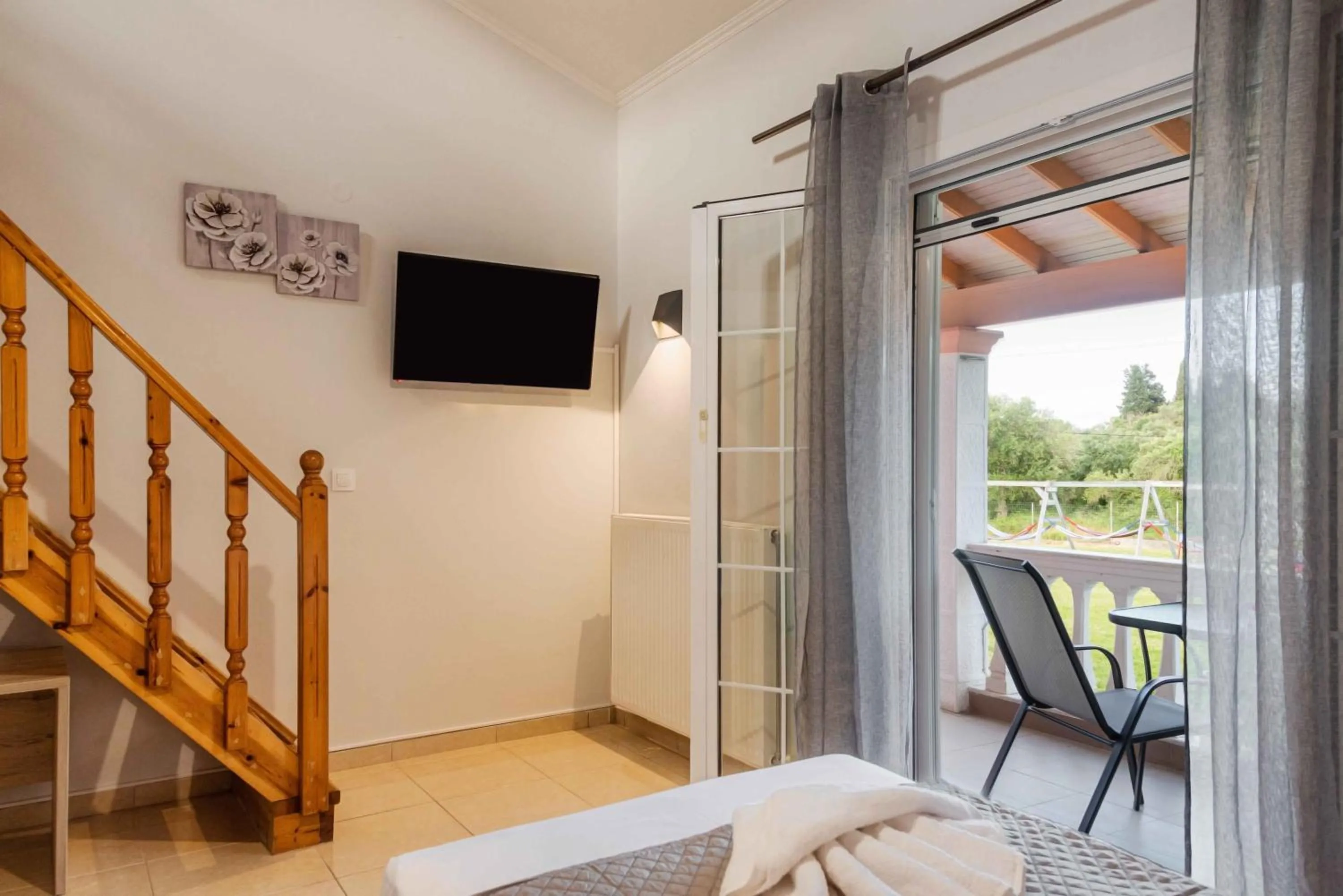 View (from property/room), Bed in Riposo Studios & Apartments