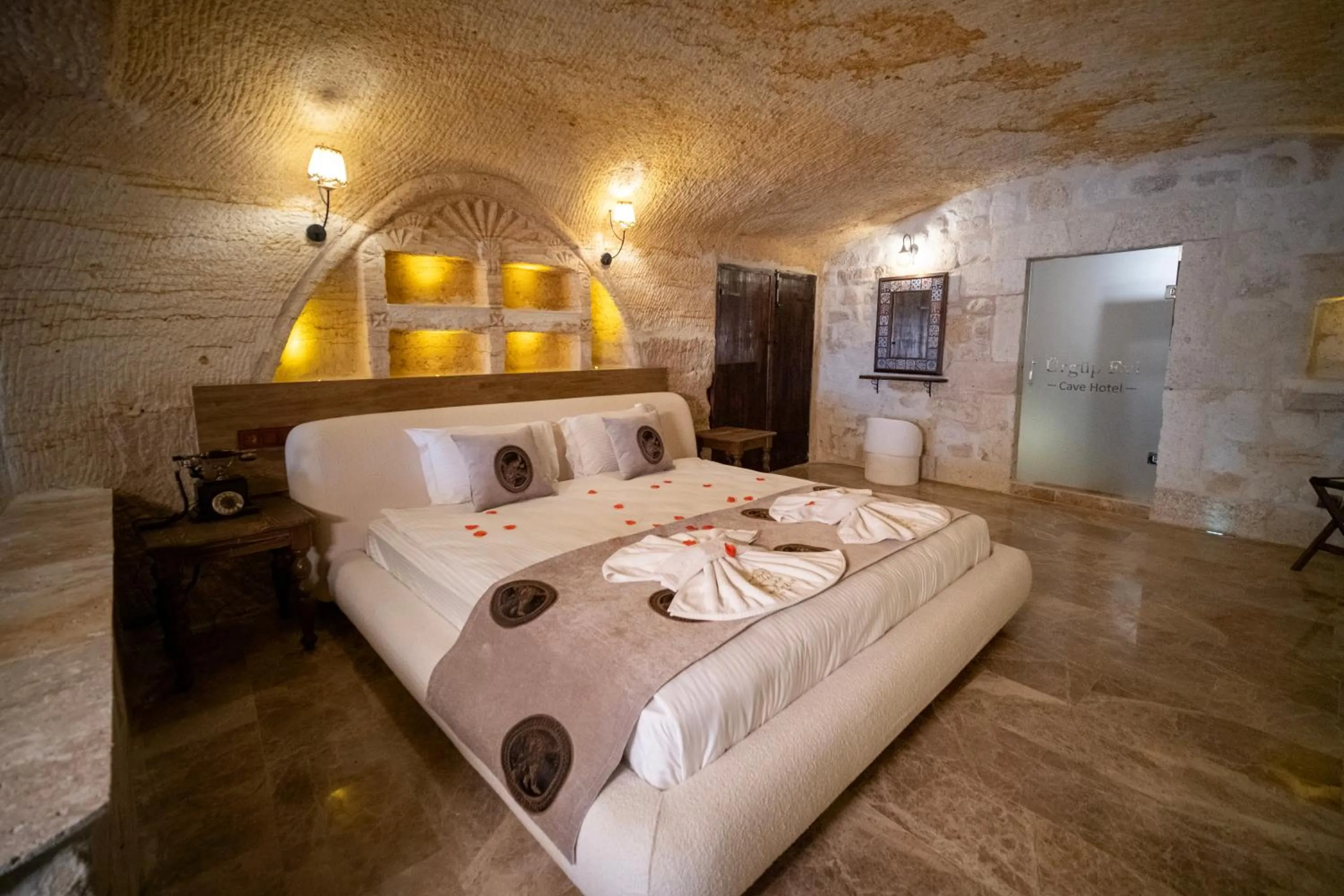 Bed in Urgup Evi Cave Hotel