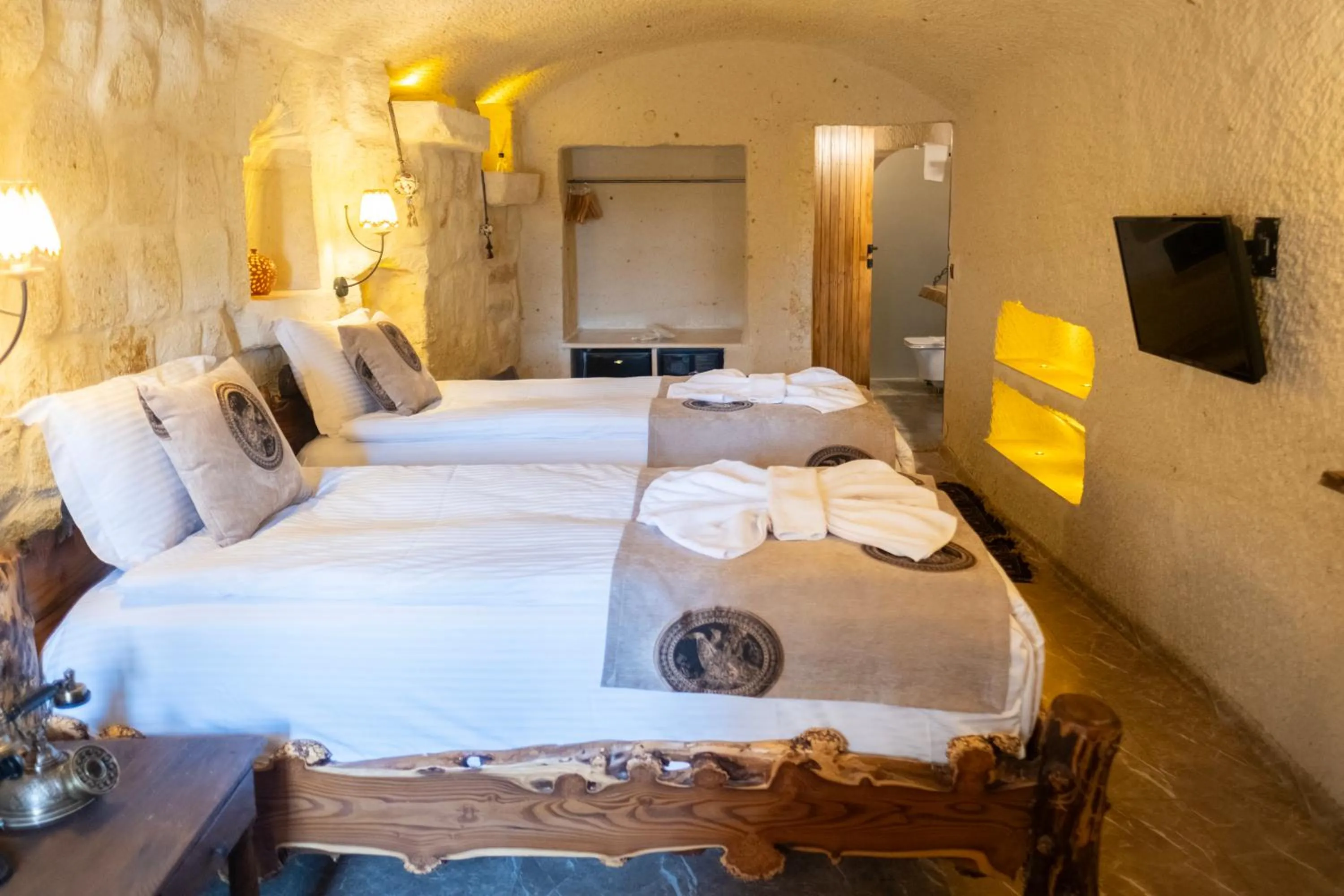 Bed in Urgup Evi Cave Hotel