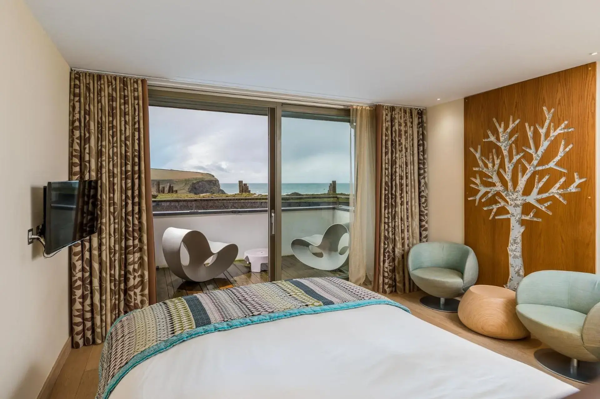 Just Right (shower only) in Scarlet Hotel - Adults Only Just Right (shower only) in Scarlet Hotel - Adults Only