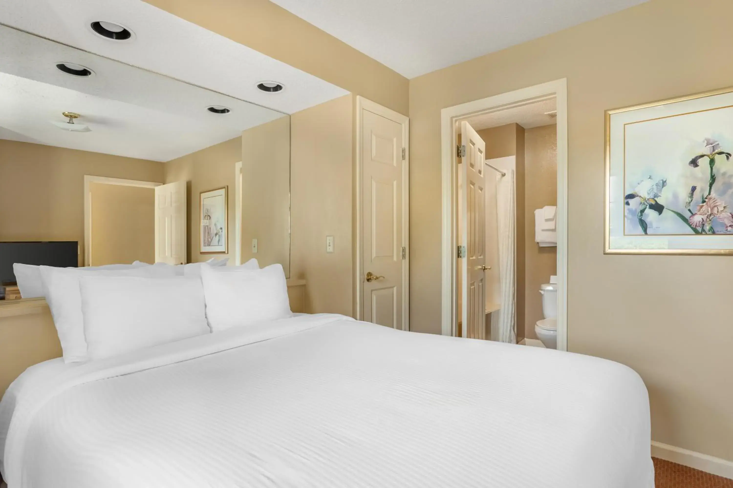 Bed in Sunrise Ridge Resort Bed in Sunrise Ridge Resort