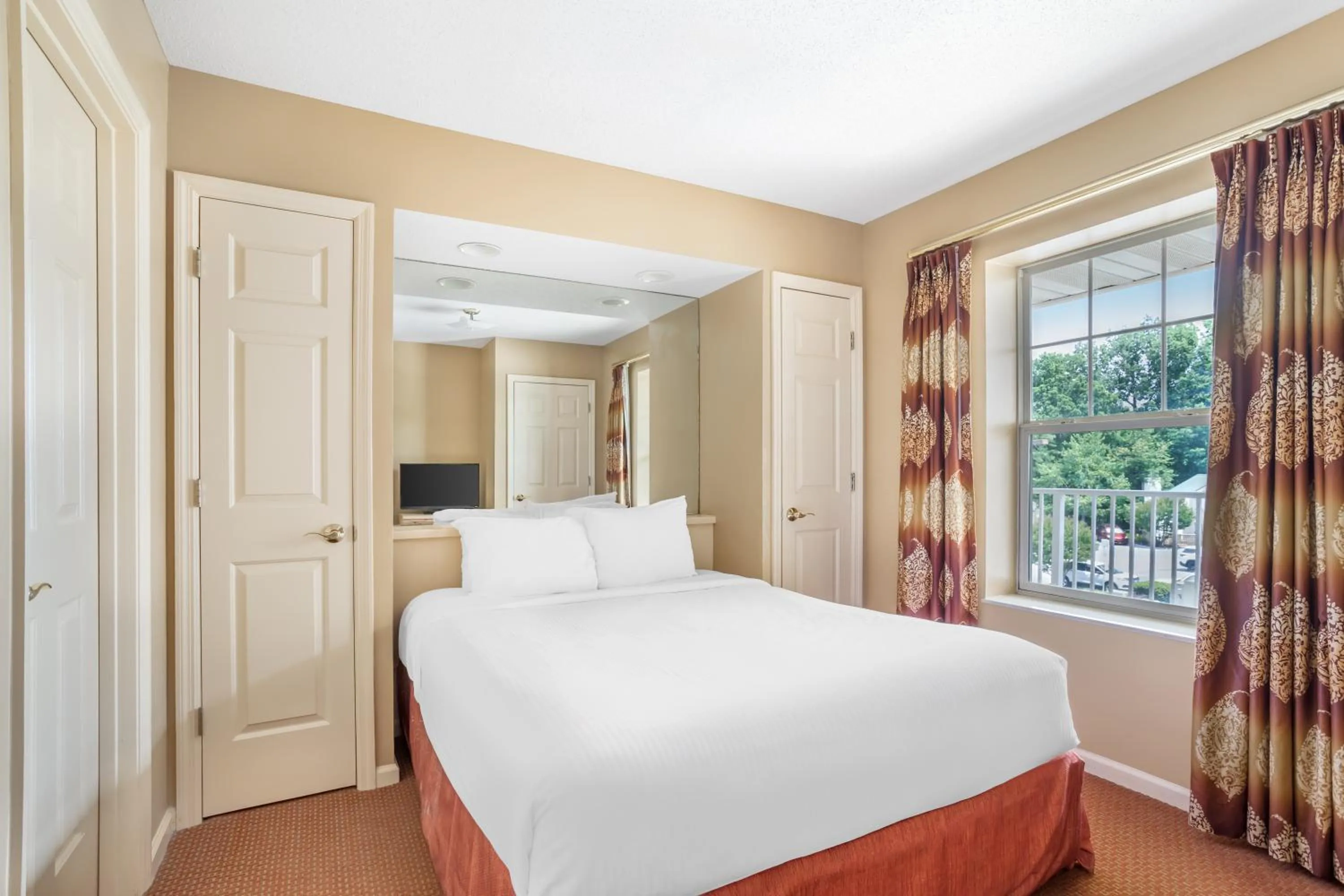 Bed in Sunrise Ridge Resort