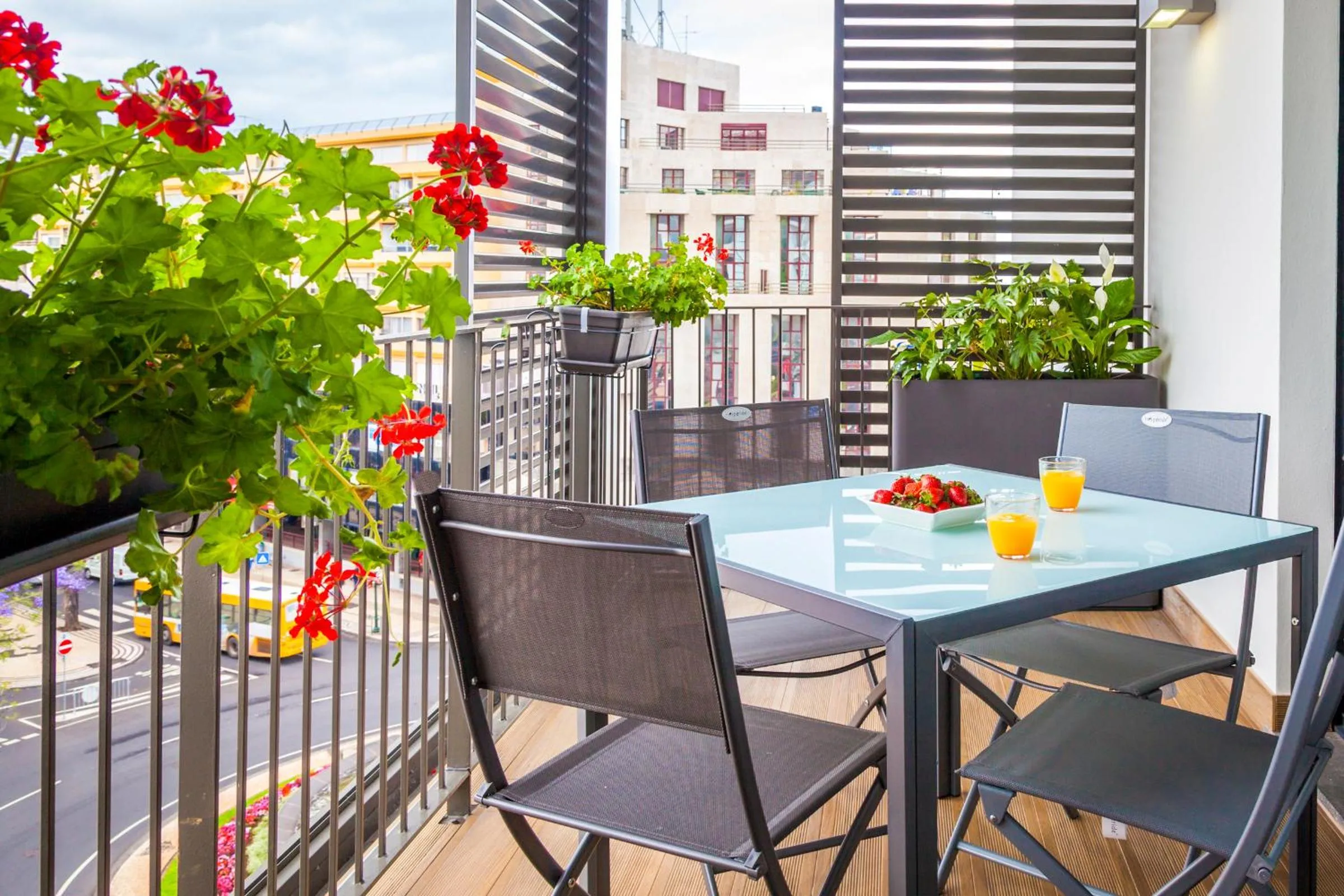 Parkside Marina Vista - by LovelyStay