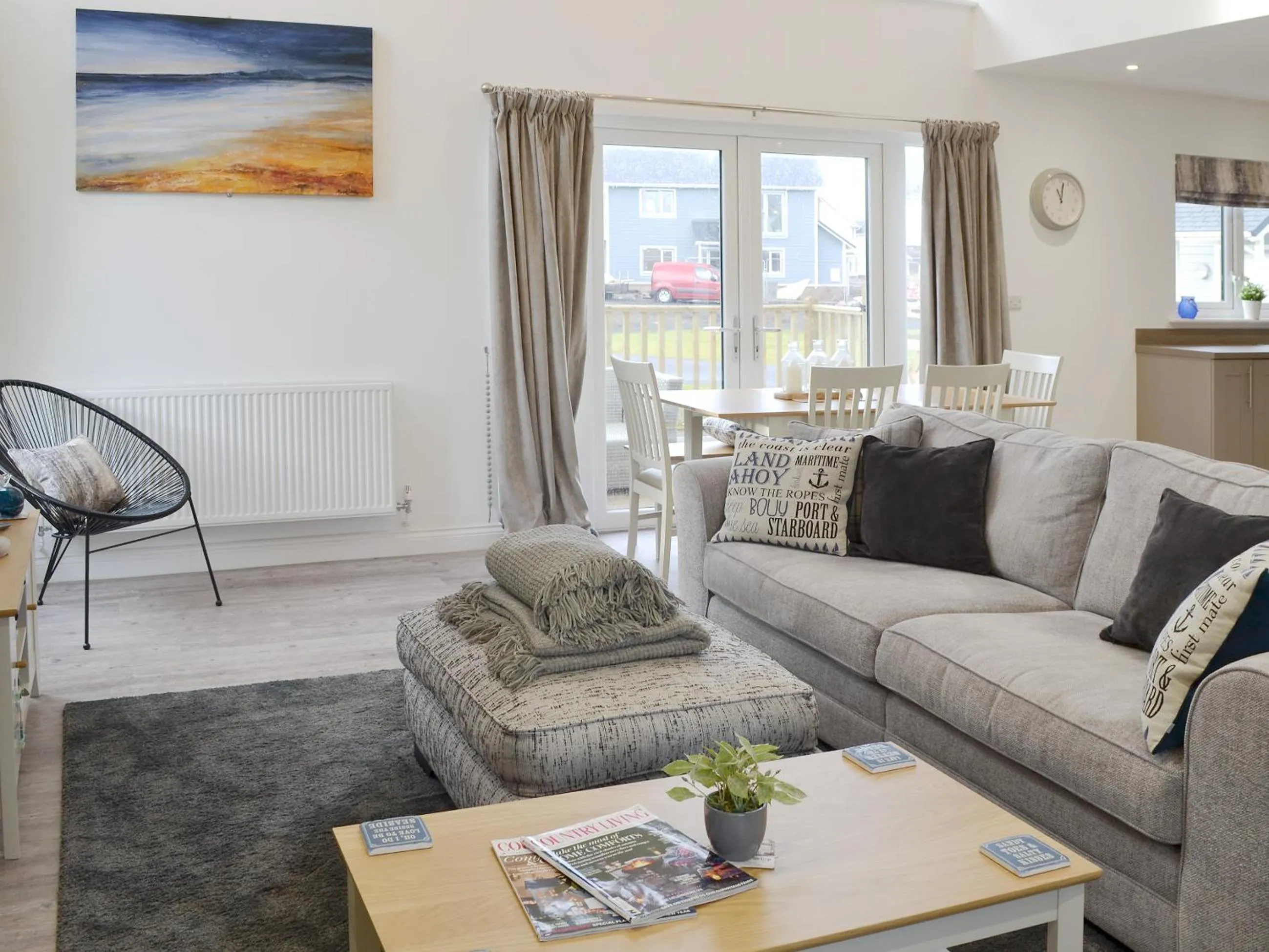 Living room in Dune View
