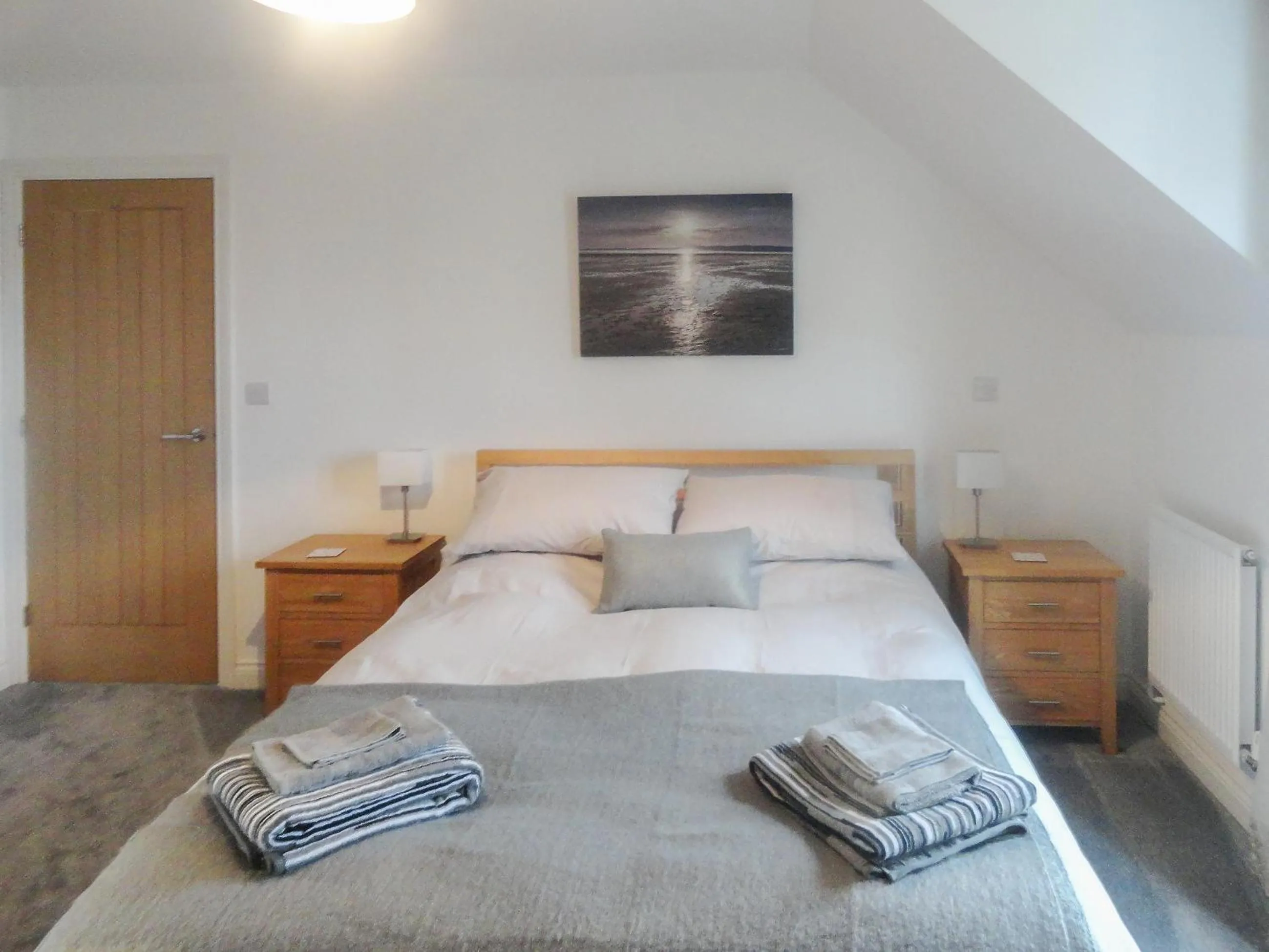 Bedroom, Bed in Dune View