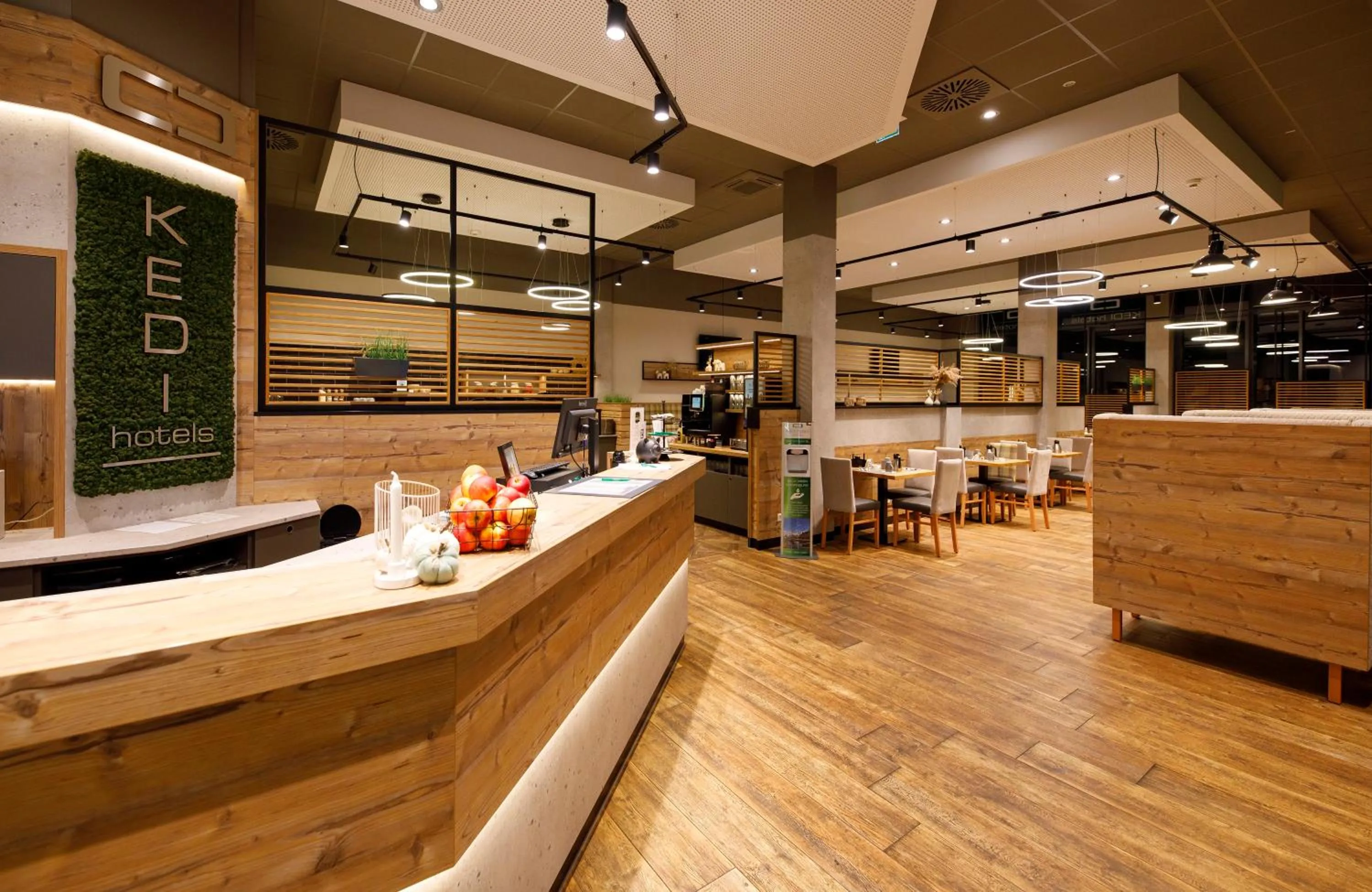 Lobby or reception in Kedi Hotel Papenburg