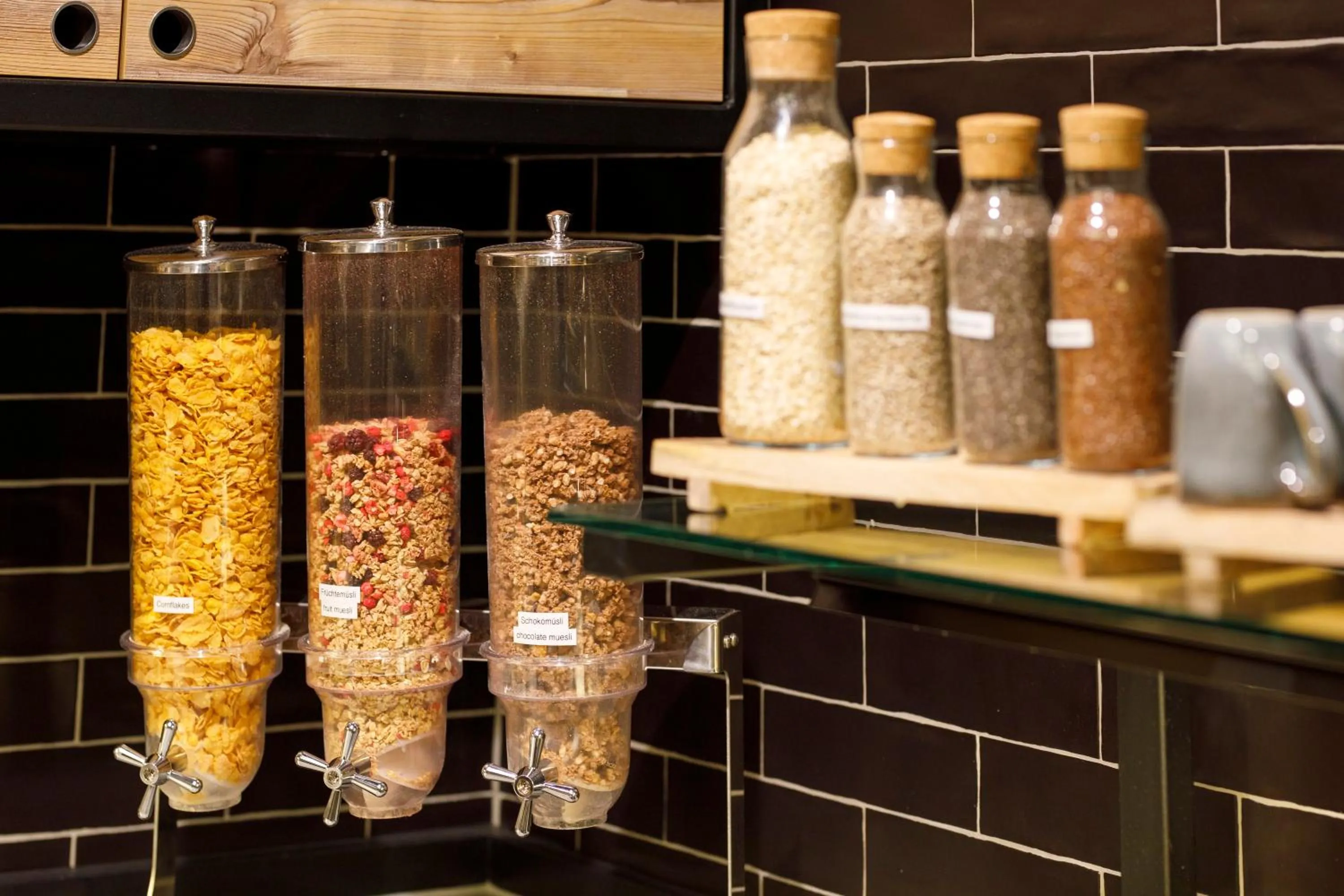 Buffet breakfast in Kedi Hotel Papenburg