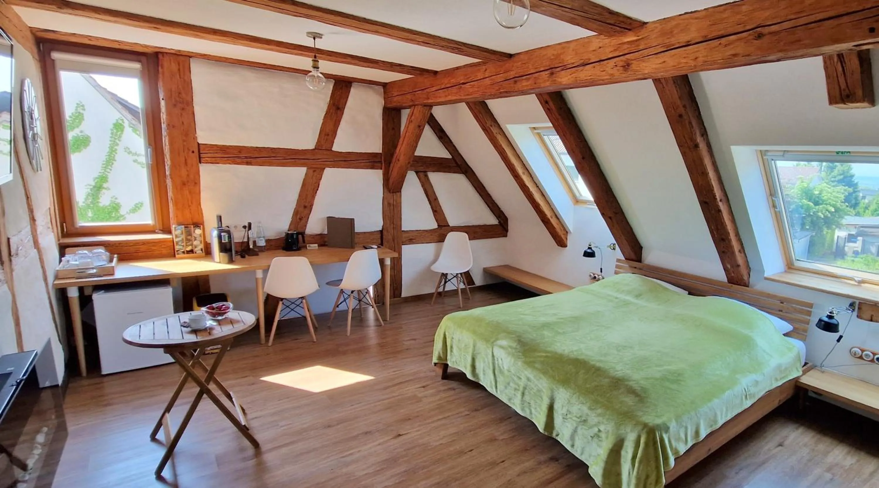 Bed in Waldvogel Ferienzimmer klimatisiert