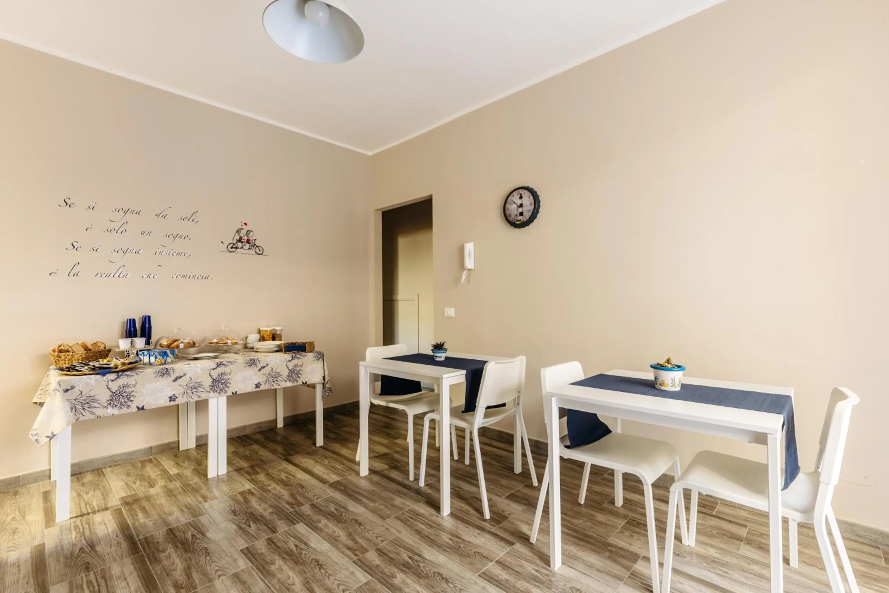 Dining area in B&B Medusa