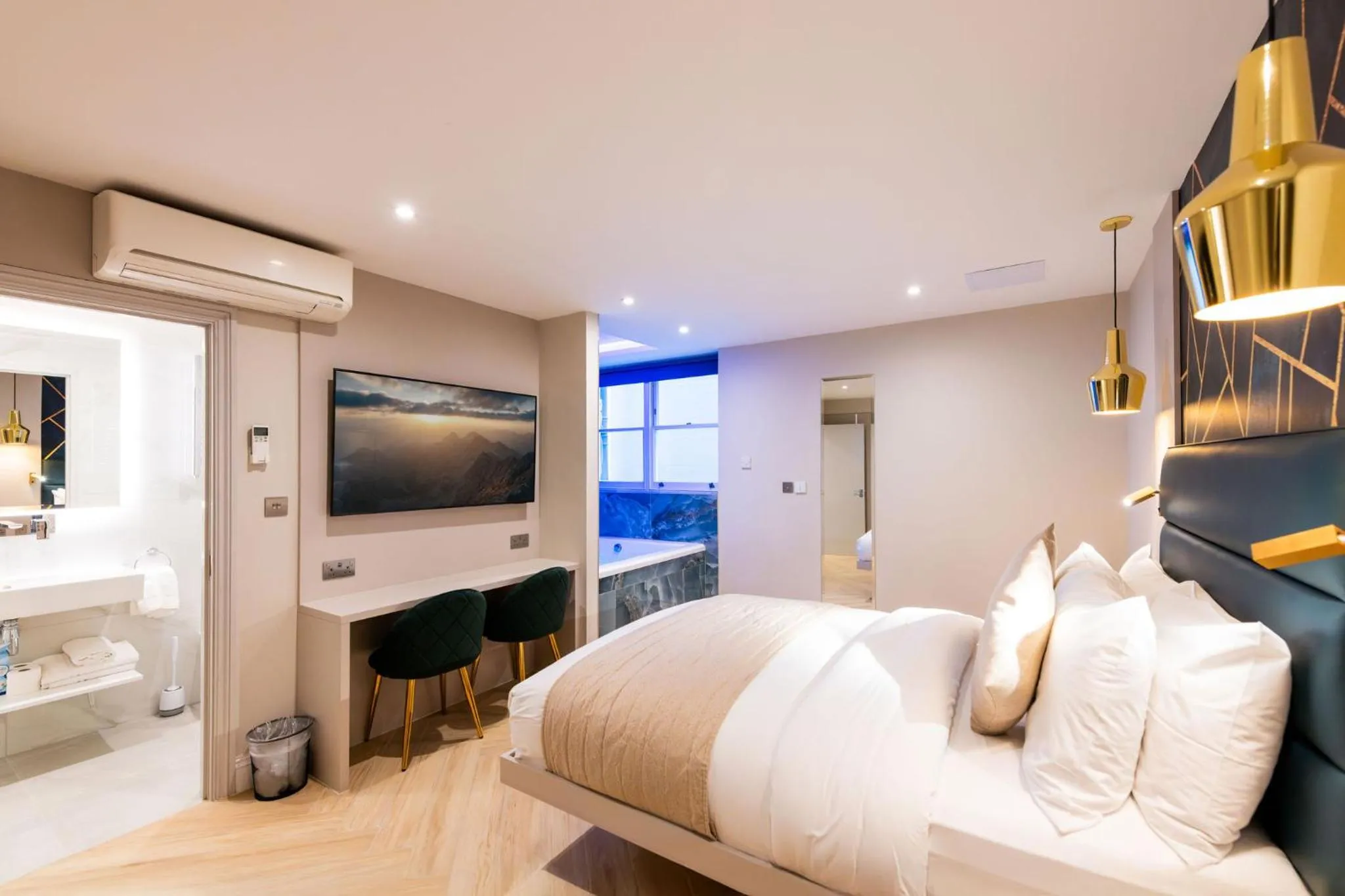 Bedroom, Bed in NOX West Hampstead