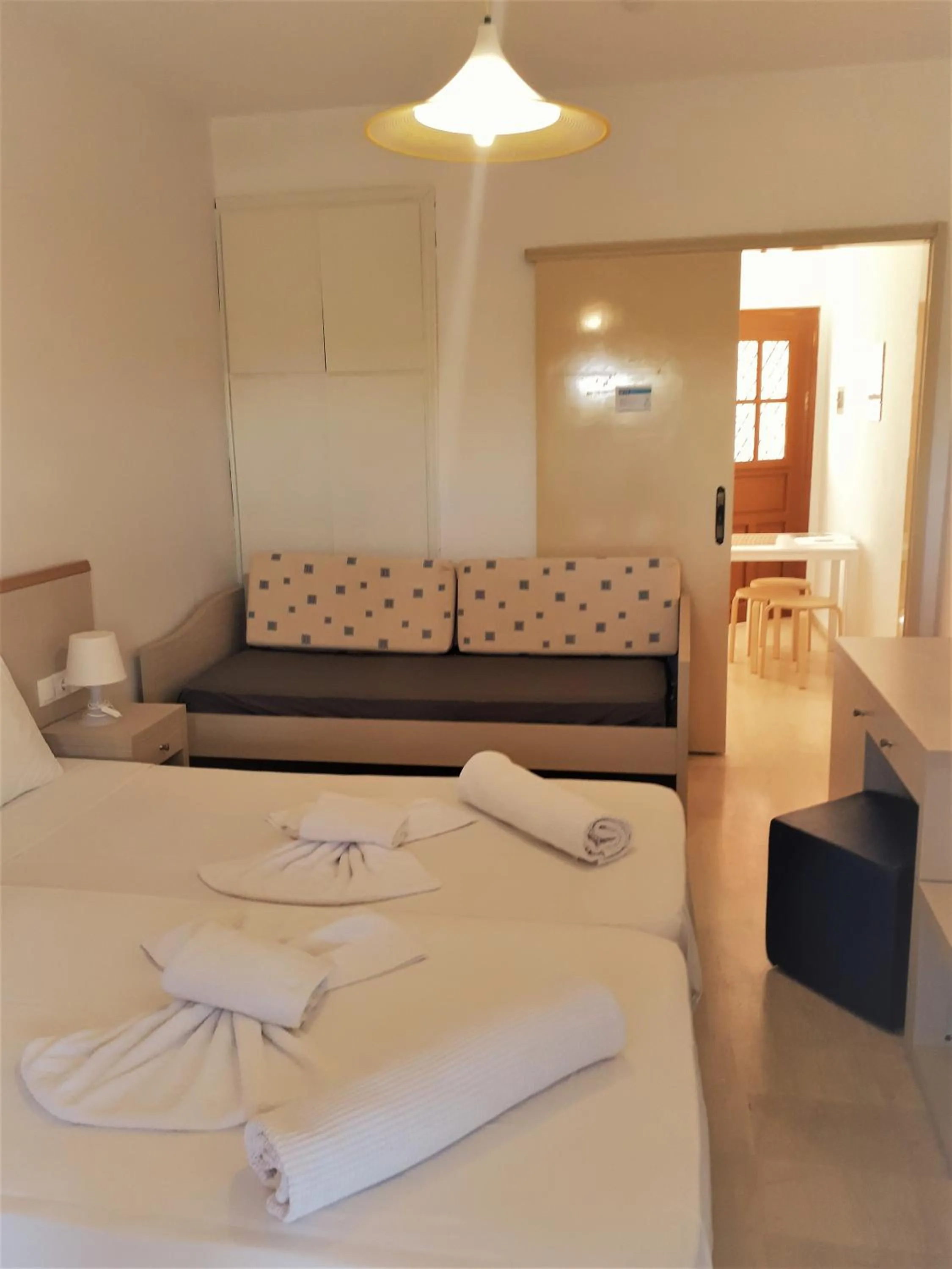 Bed in Sophie Studios