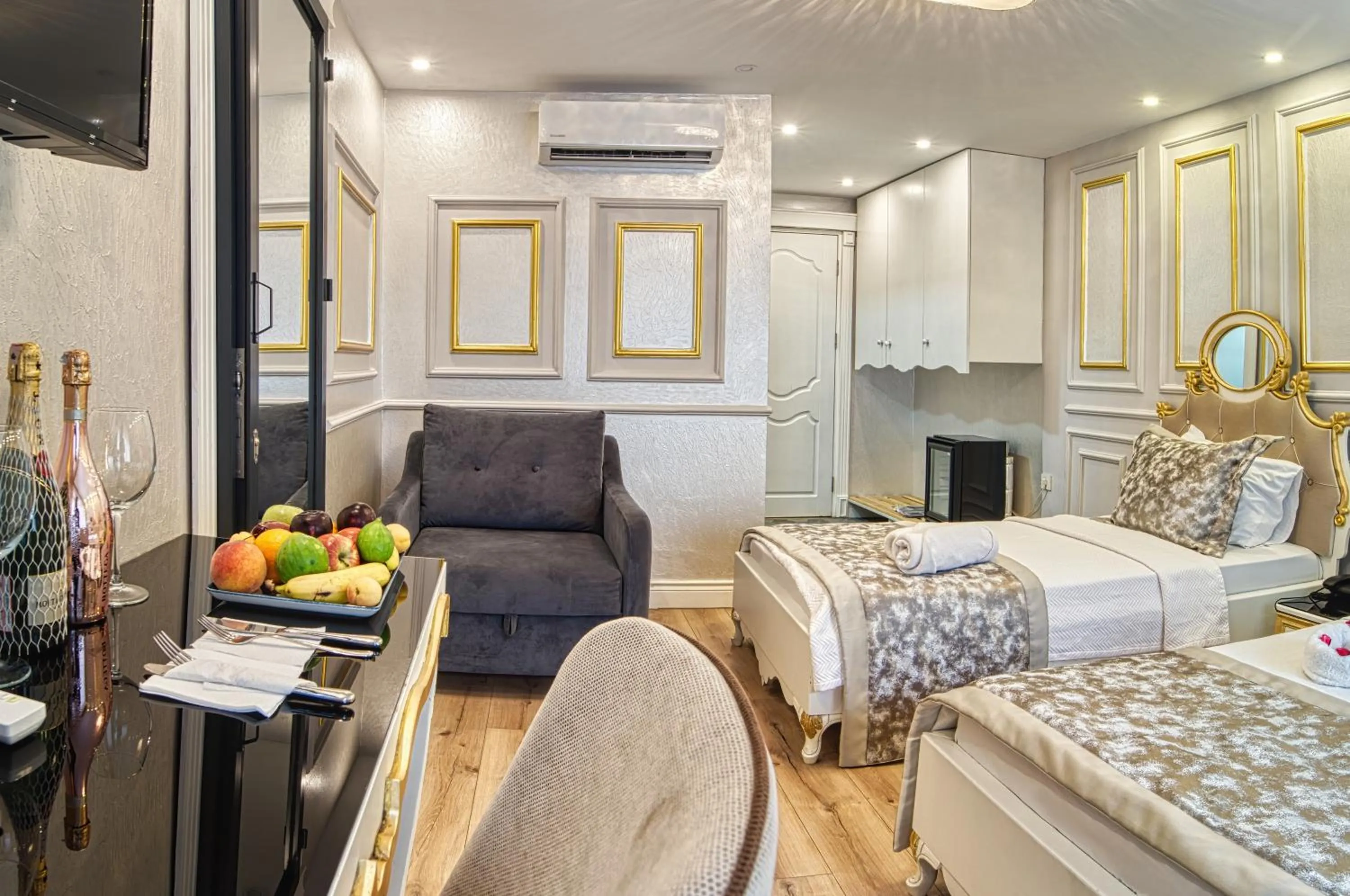 Food and drinks, Bed in Sirkeci Ersu Hotel & SPA