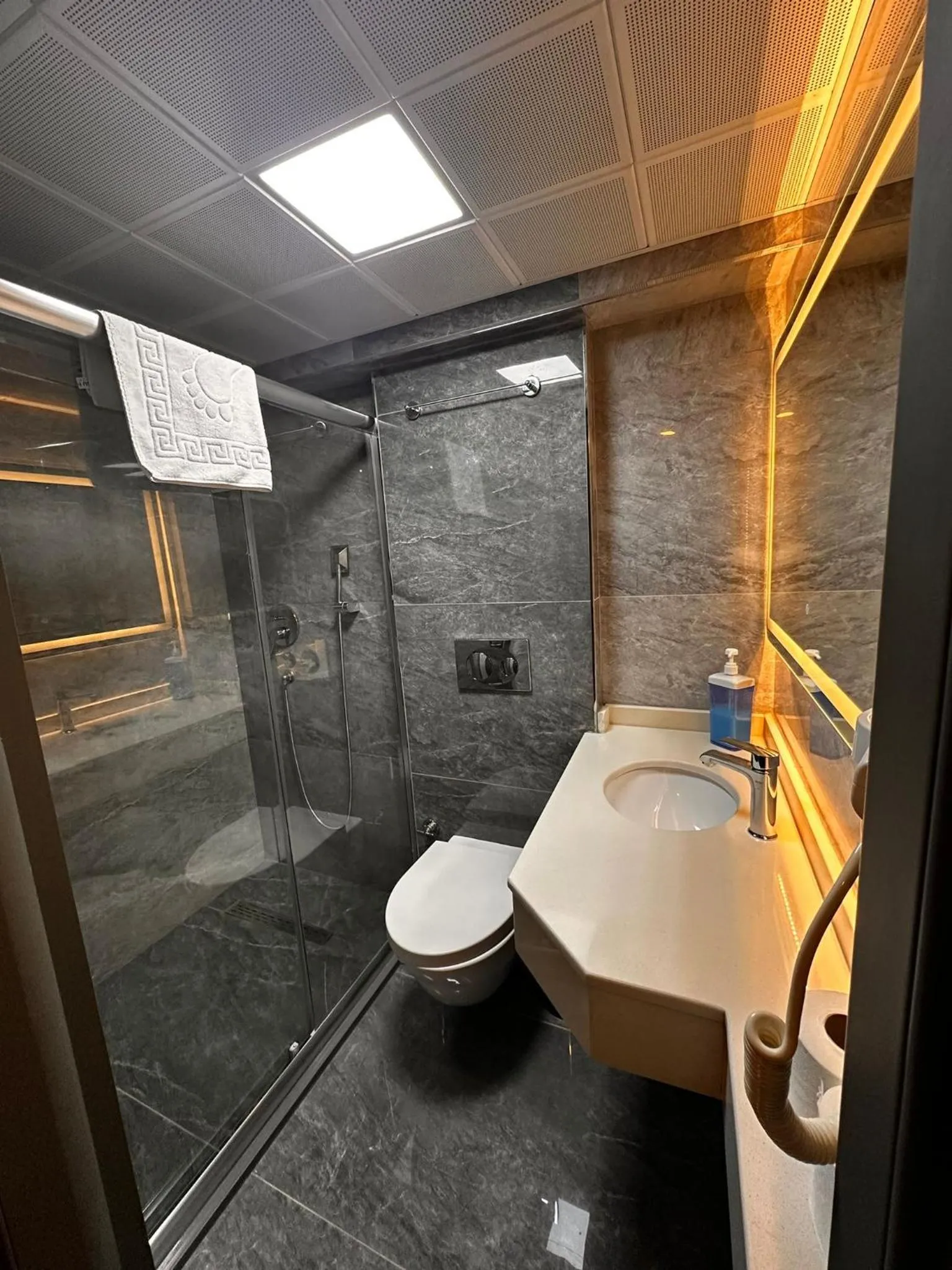 Shower in Sirkeci Ersu Hotel & SPA