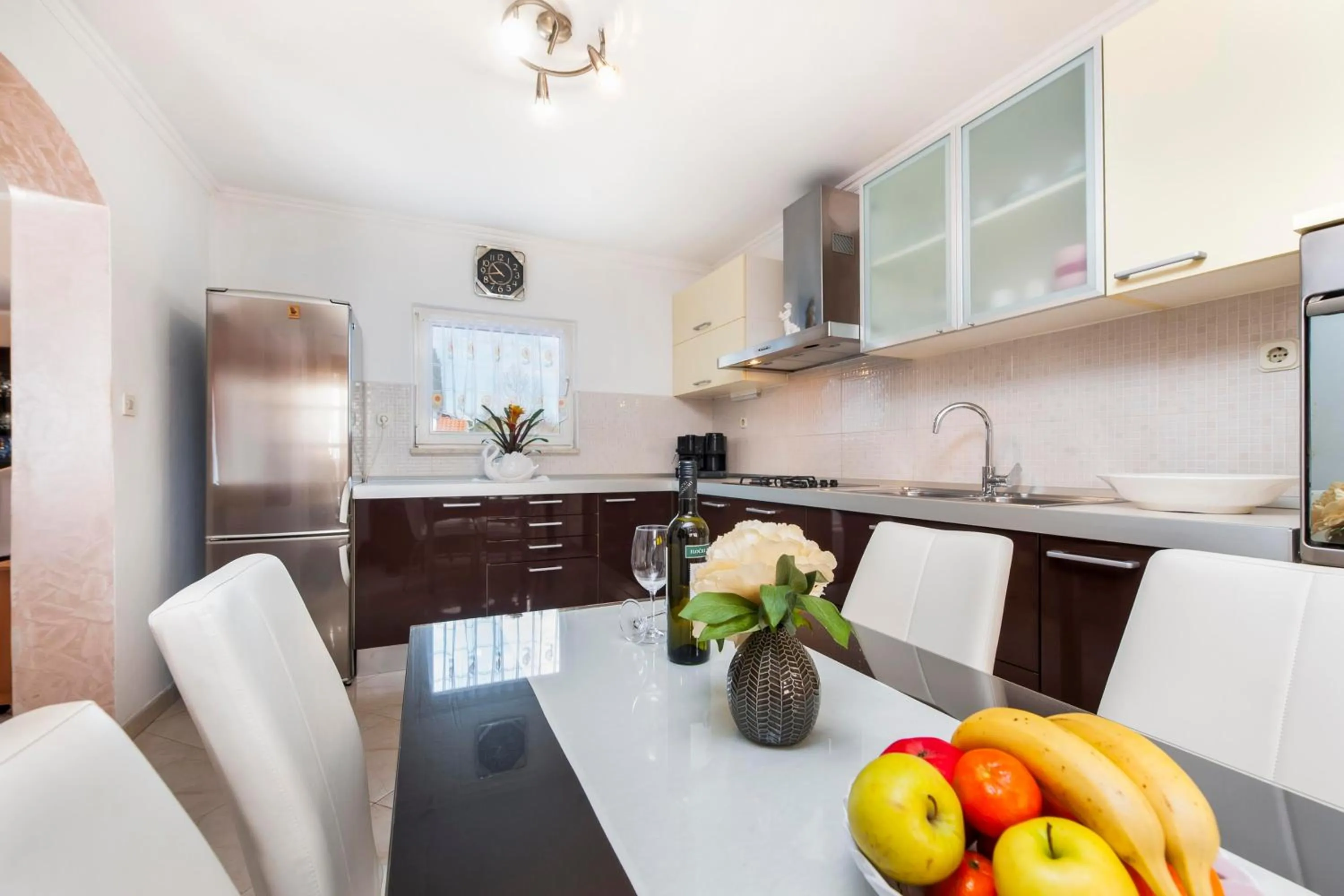 Kitchen or kitchenette in Apartments Divna