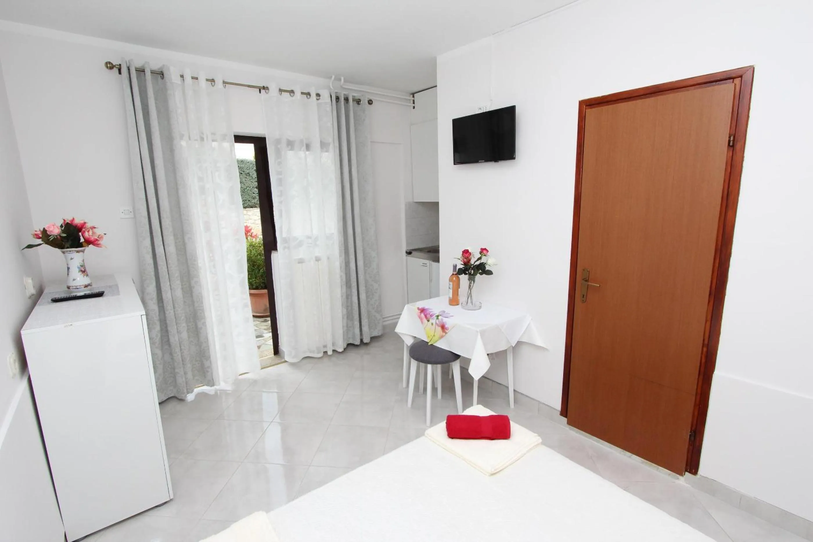 Dining area in Apartments Divna