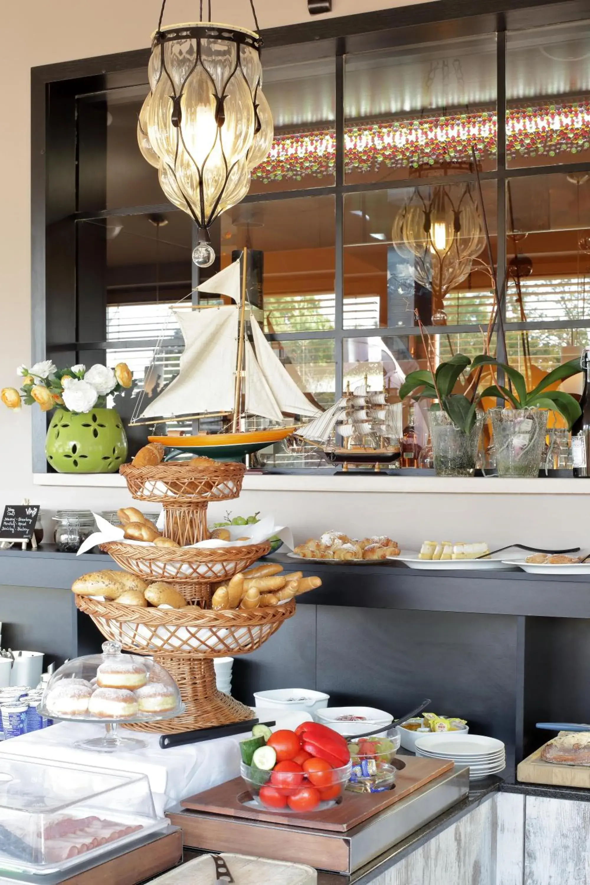 Restaurant/places to eat in Hotel Chvalská Tvrz Restaurant/places to eat in Hotel Chvalská Tvrz