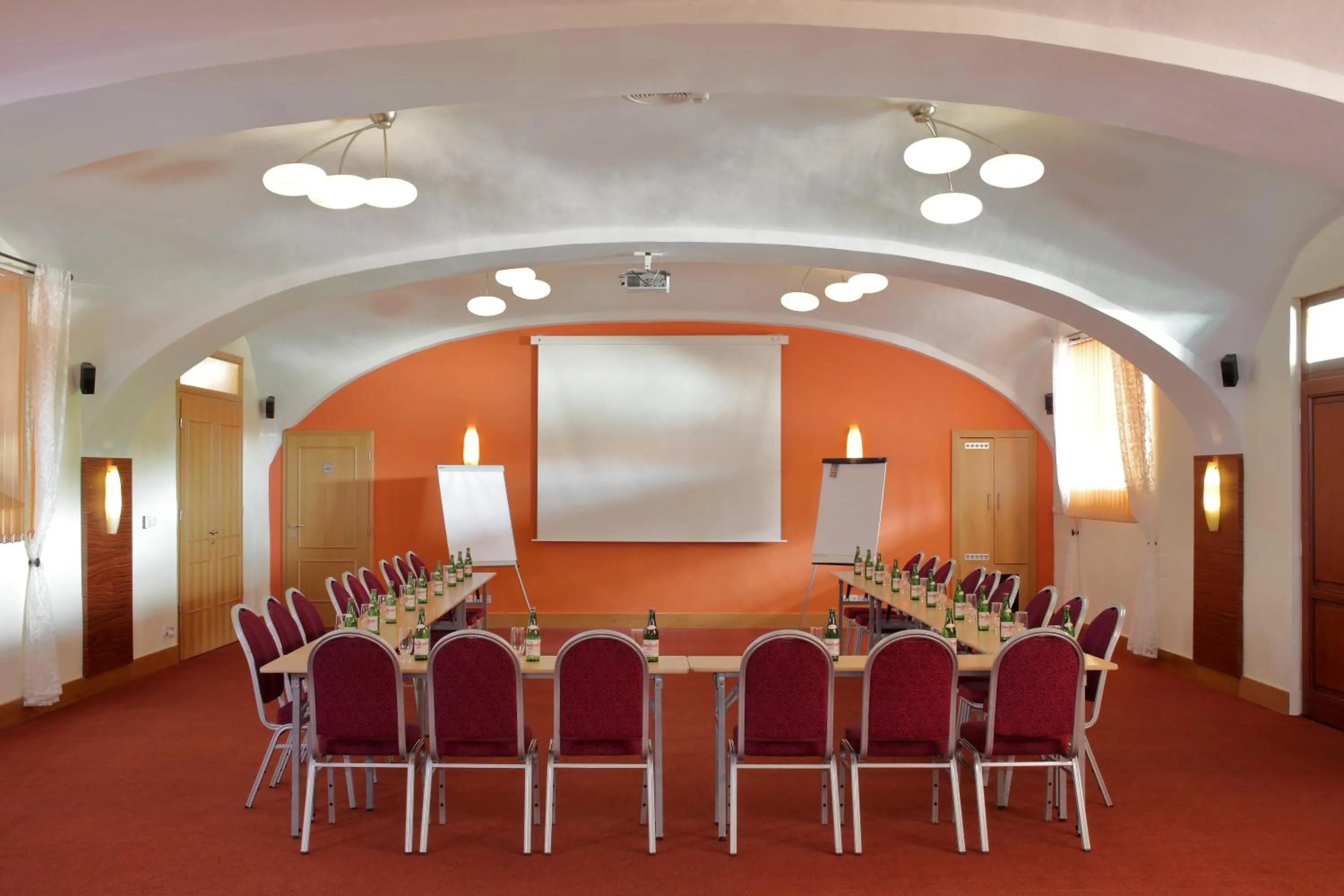 Area and facilities in Hotel Chvalská Tvrz