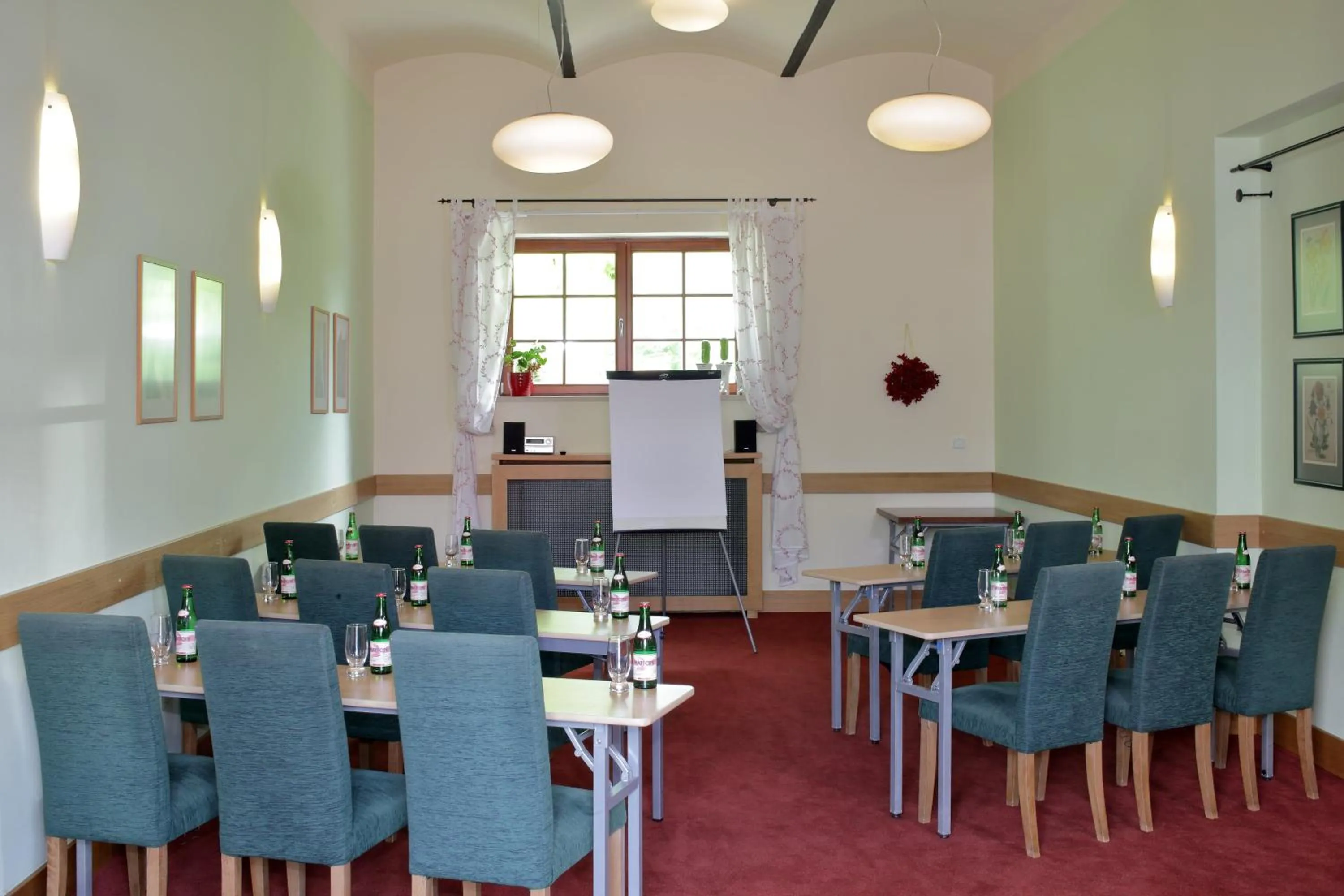 Area and facilities in Hotel Chvalská Tvrz