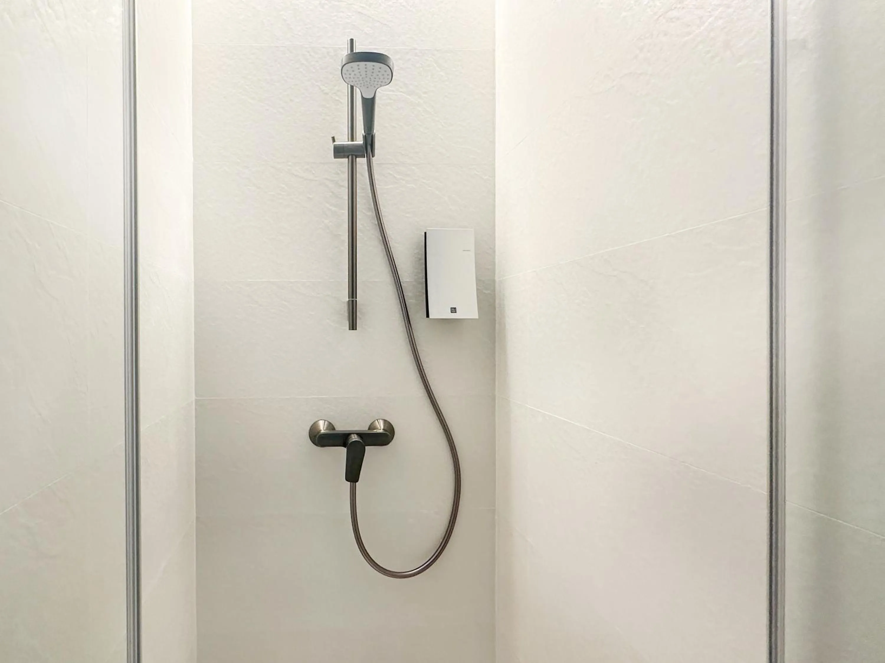 Shower in Le Petit Boutique Hotel