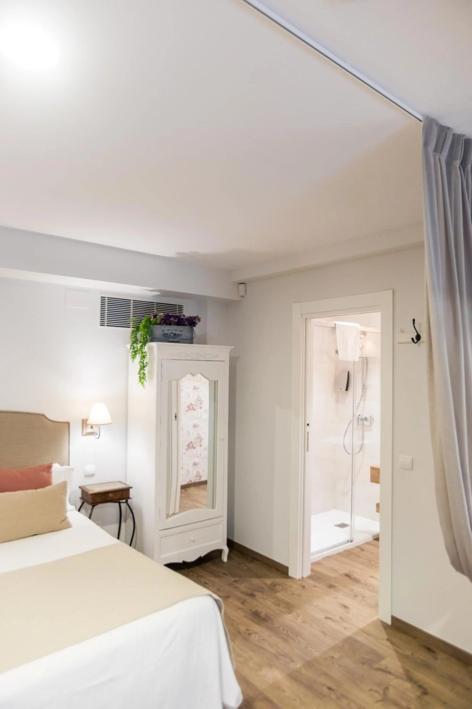 Bathroom, Bed in Le Petit Boutique Hotel