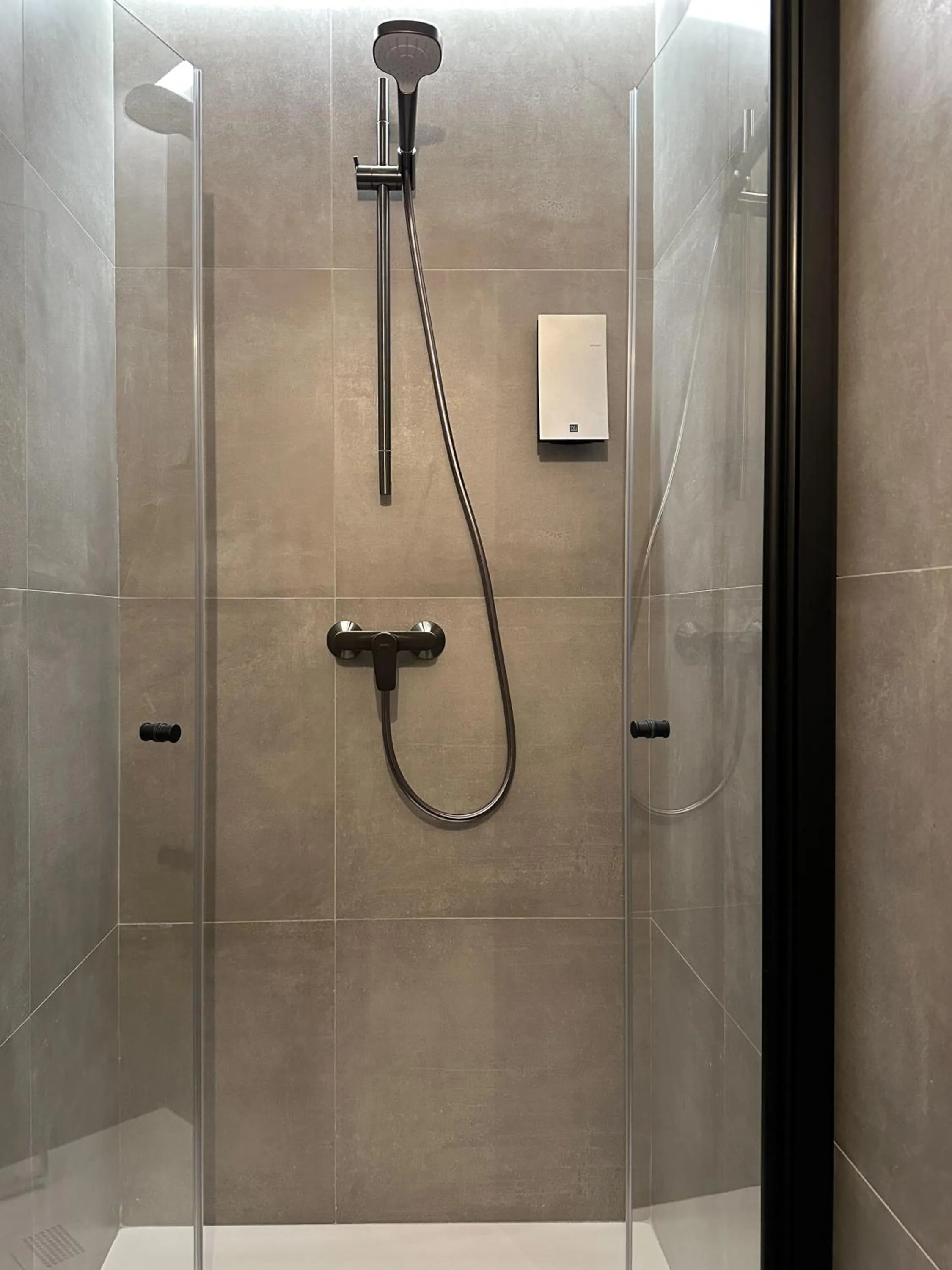 Shower in Le Petit Boutique Hotel